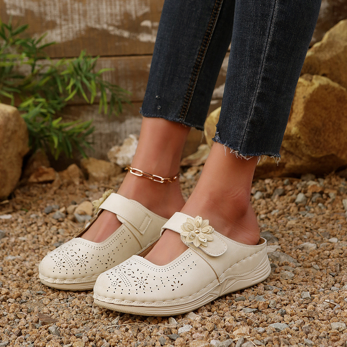 2025 New cross-border foreign trade thick-soled wedge heel mesh summer sandals, perforated, comfortable and breathable mules, Crocs Specification drawing