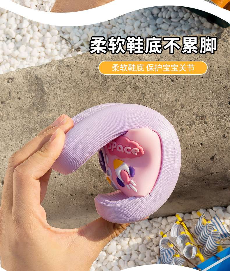 Astronaut children's shoes, baby shoes, children's cotton slippers, strawberry cartoon slippers, baby children's slippers are comfortable and anti-slip, suitable for spring and summer detail image 4