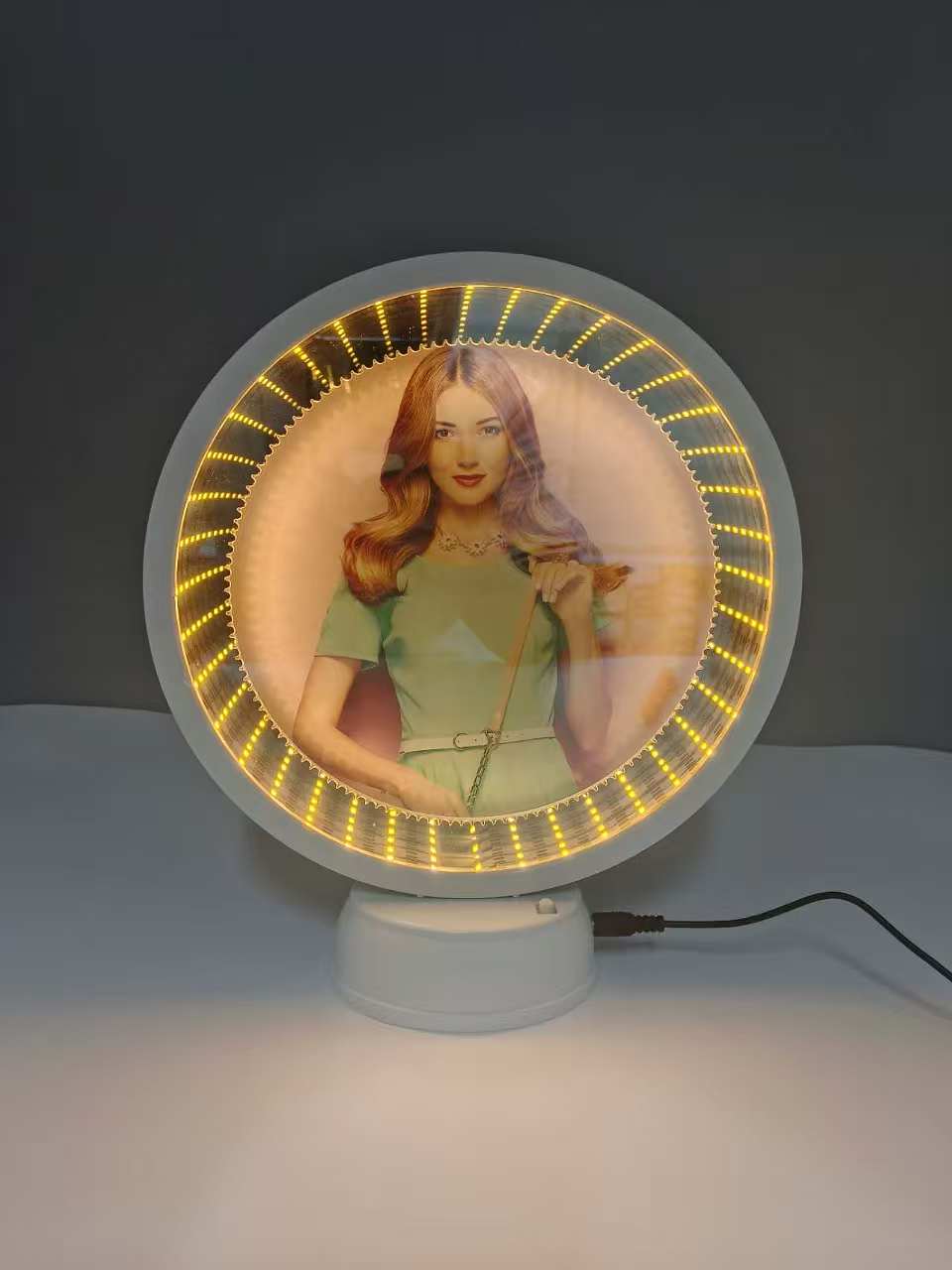 Handicrafts, gifts, plastic tape lights, photo frames, printed dragon Christmas balls, Indian Buddhist supplies, plush figurines, decorations detail image 3