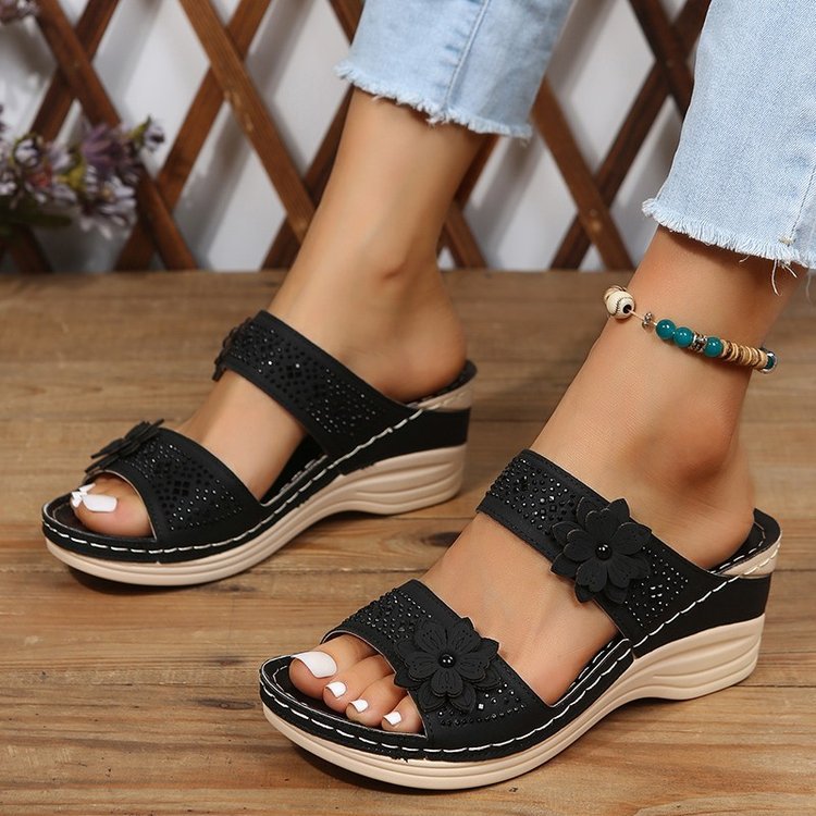 New 2022 flower-patterned sandals for women's car line, casual vacation, beach, wedge heel, comfortable, large-sized export European and American slippers Specification drawing