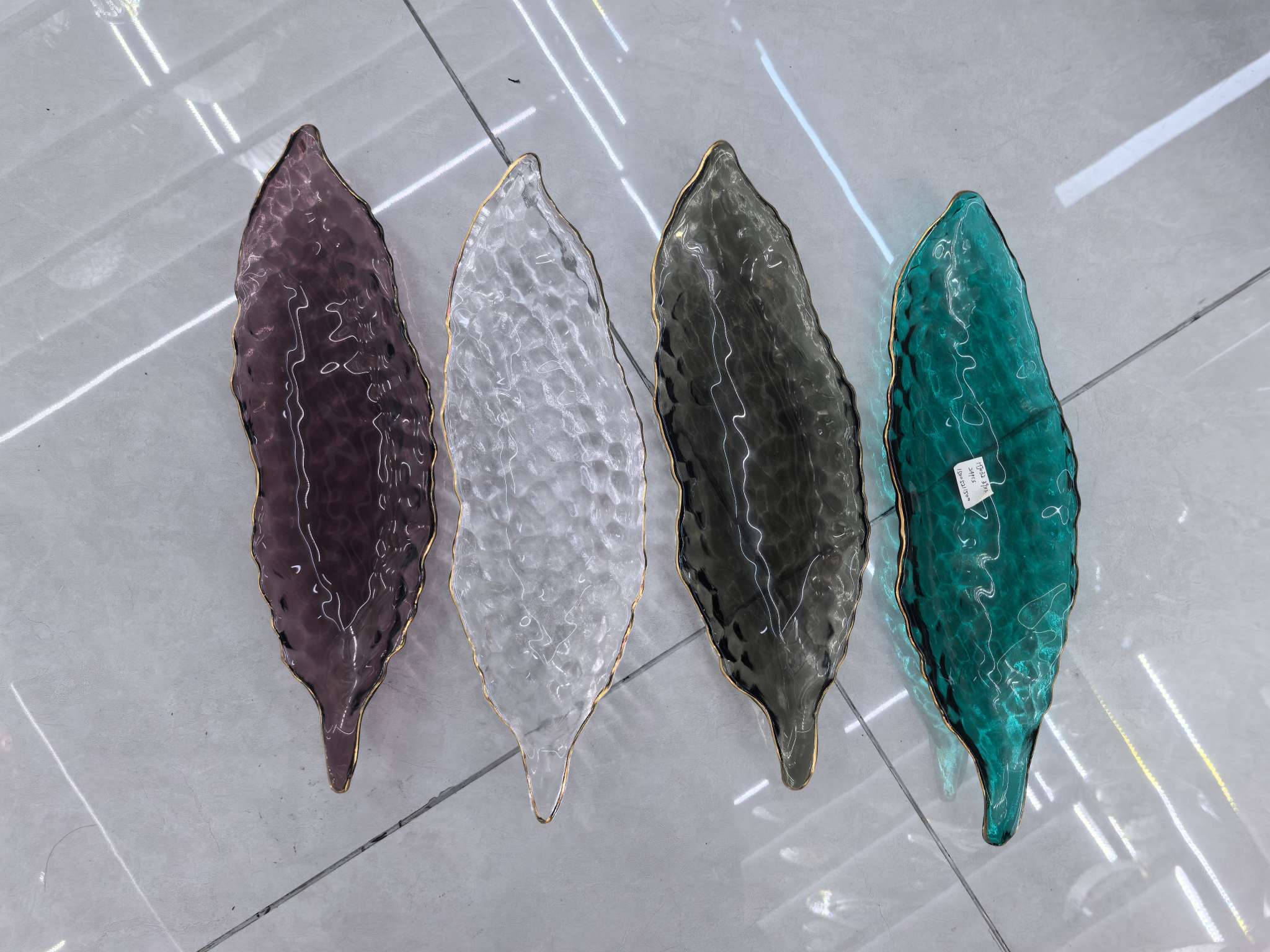 日用百货玻璃餐具套装 水晶玻璃壶瓷蛋糕盘 优质陶瓷餐具套装 美观耐用 餐桌前必备商品玻璃盘