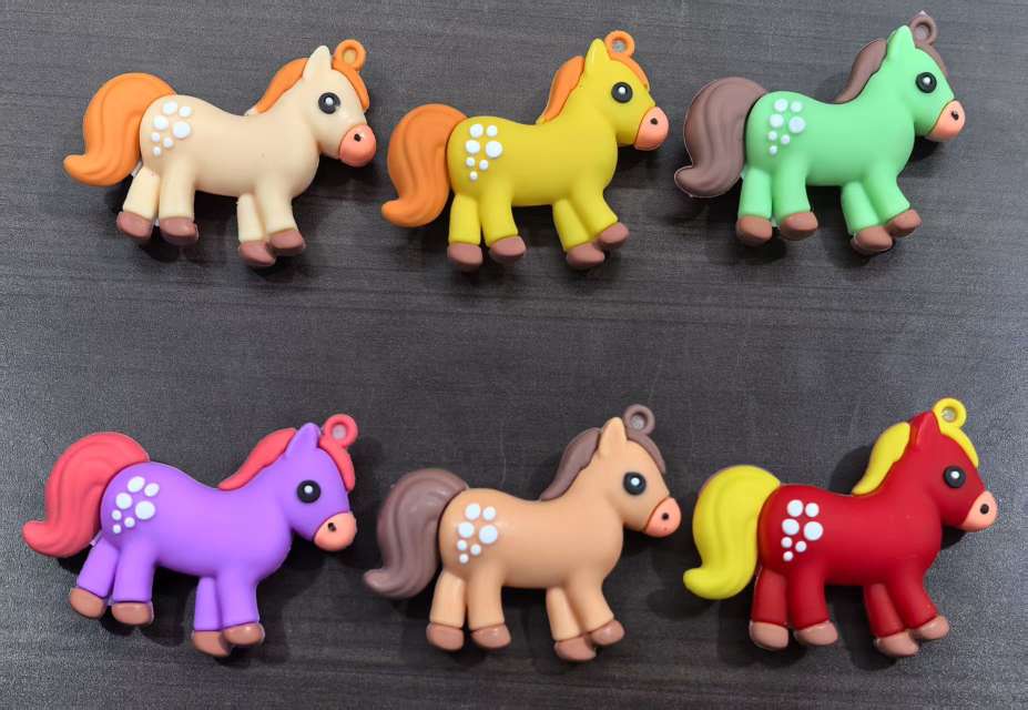 pvc马年生肖马公仔挂件滴胶公仔马