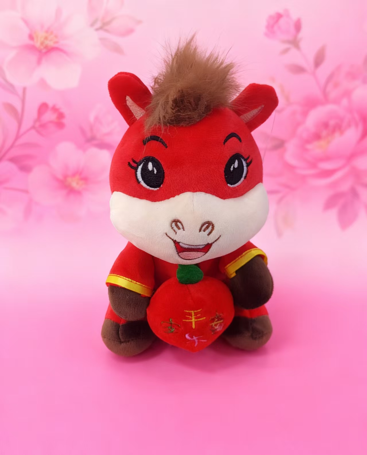2026 New Zodiac Horse 20CM Heart-hugging Apple Horse plush doll details Picture