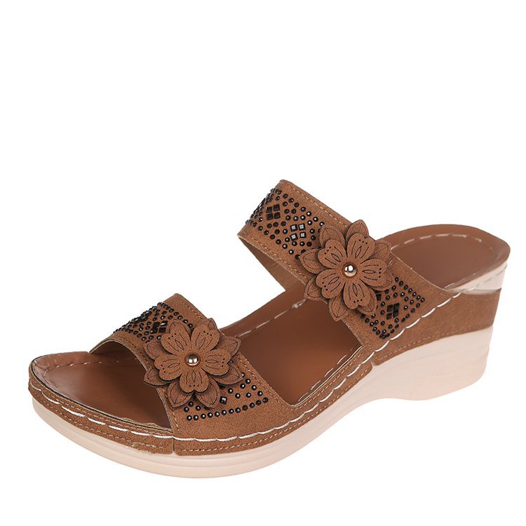 New 2022 flower-patterned sandals for women's car line, casual vacation, beach, wedge heel, comfortable, large-sized export European and American slippers Item Picture
