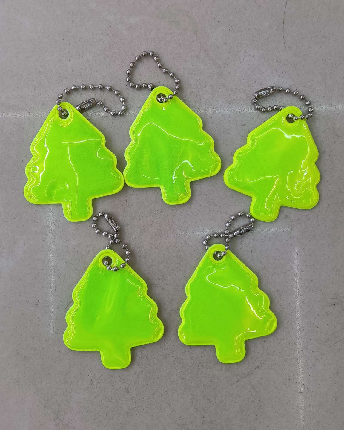 反光挂件，晚上会亮，可以来样订做