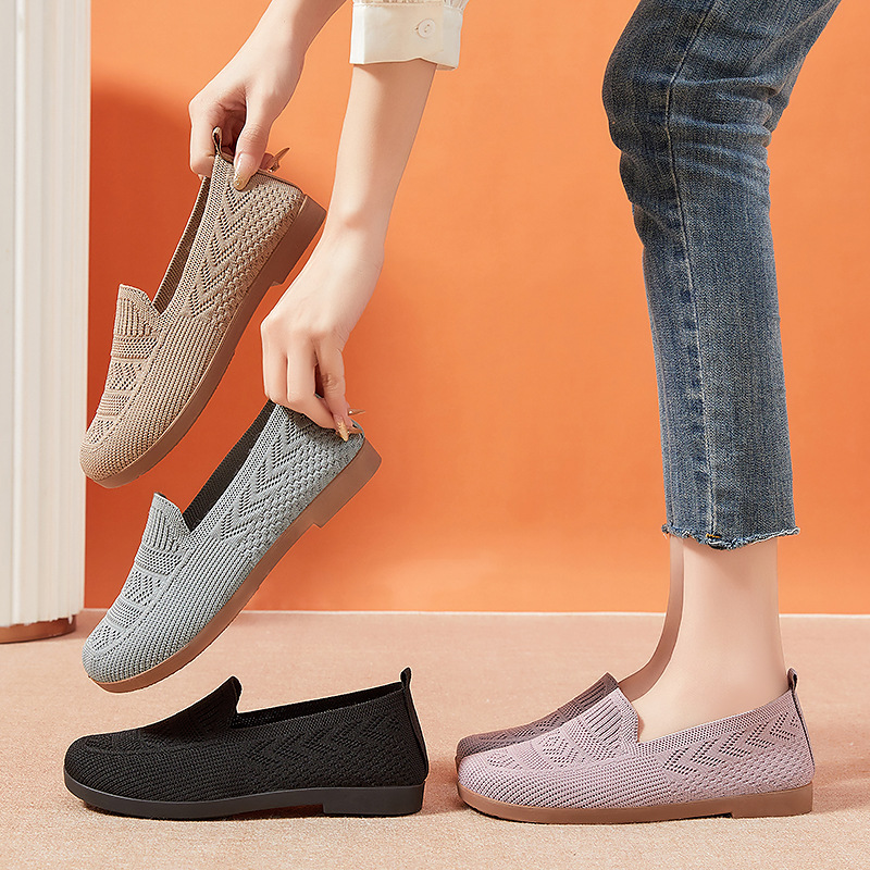 Women's shoes, versatile old Beijing cloth shoes, soft-soled anti-slip mom shoes, breathable and perforated flat shoes for middle-aged and elderly people Specification drawing