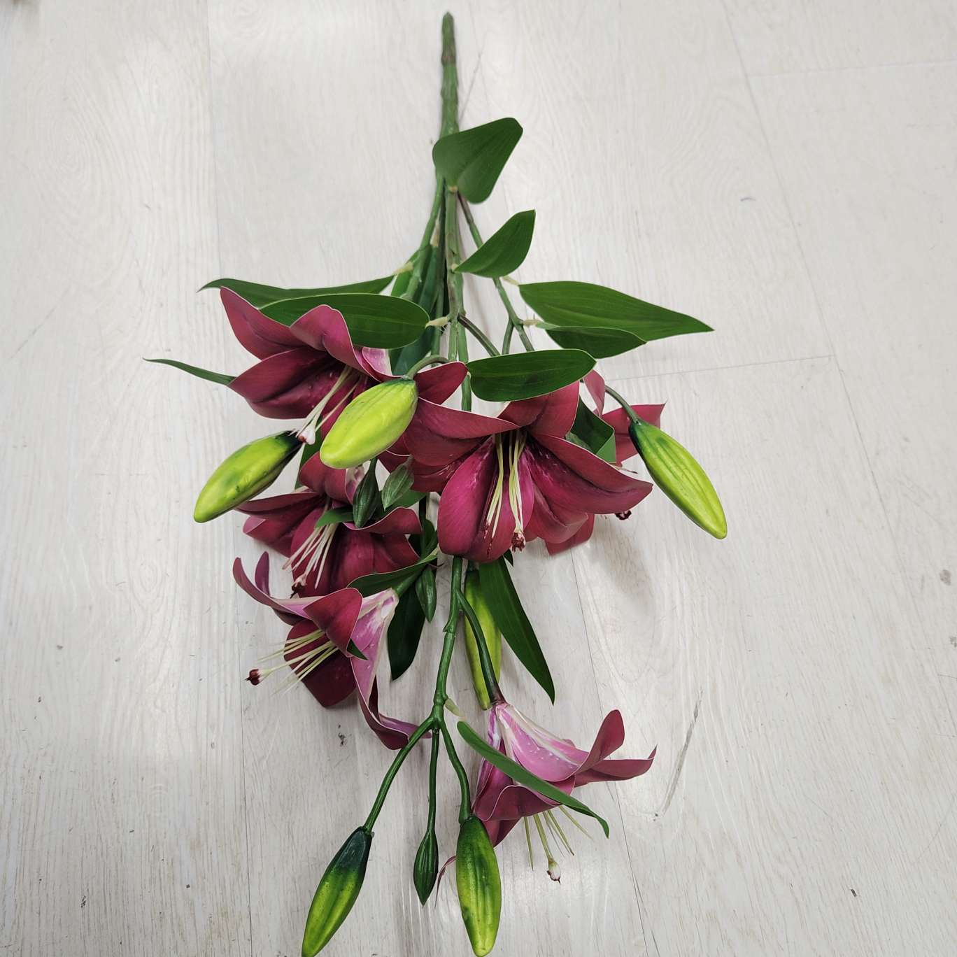 5叉3D带花苞百合办公文化仿真园艺花礼盒 仿真花毛线钩织簪花毛线花装饰品产品图