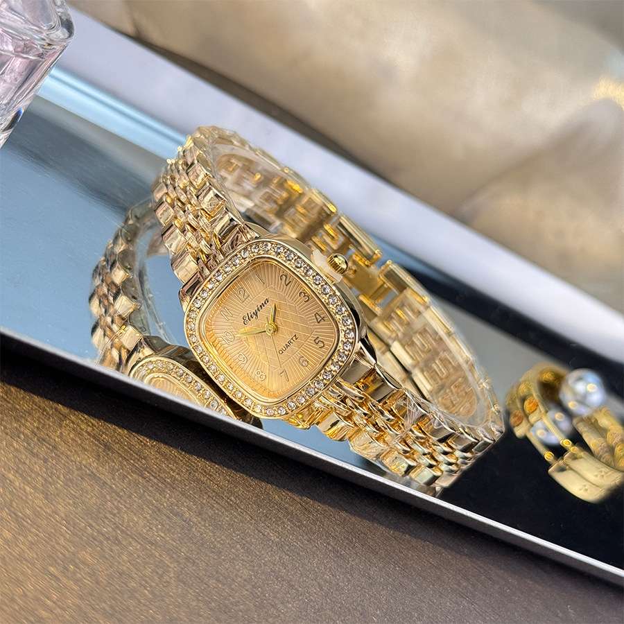 Ladies' fashionable steel band small square watch with embossed dial, cross-border quartz watch wholesale, foreign trade niche diamond-encrusted watch, women's best-selling watch Item Picture