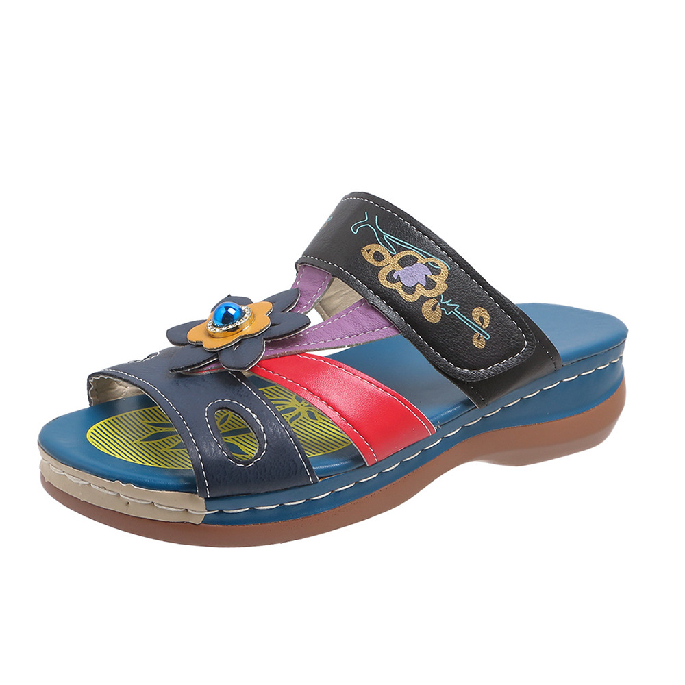 2024 New European and American plus-size women's sandals, cross-border totem color-blocking ethnic style flower retro thick-soled flip-flops Item Picture