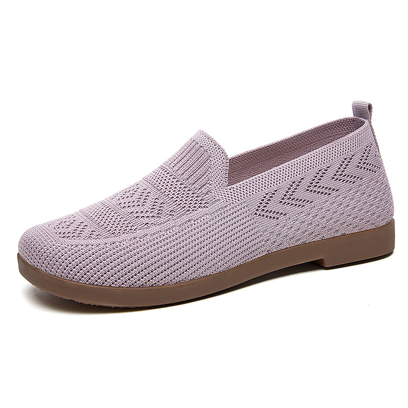Women's shoes, versatile old Beijing cloth shoes, soft-soled anti-slip mom shoes, breathable and perforated flat shoes for middle-aged and elderly people Item Picture