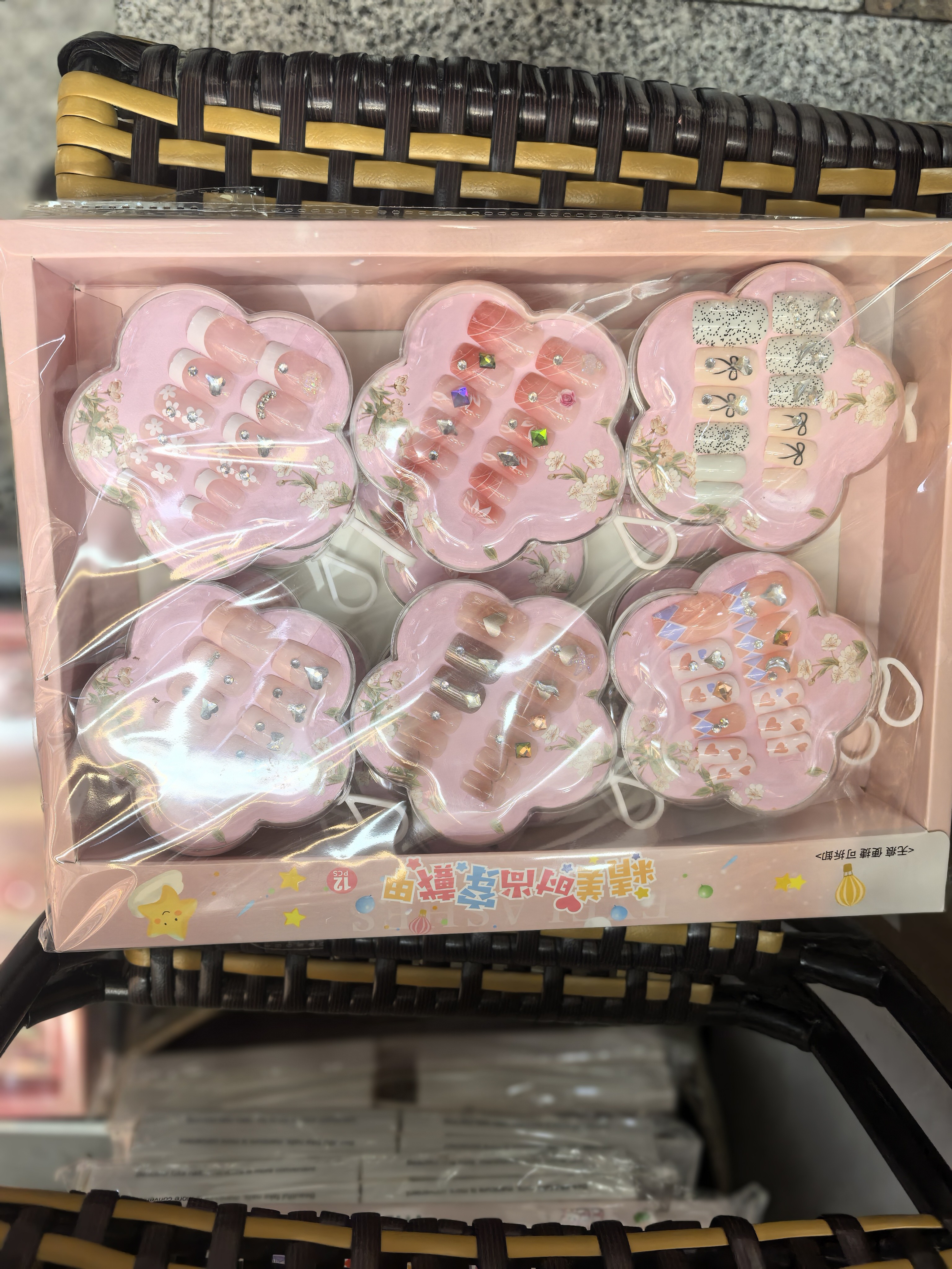 Fashionable wearable nail art, pure handcrafted wearable nail art