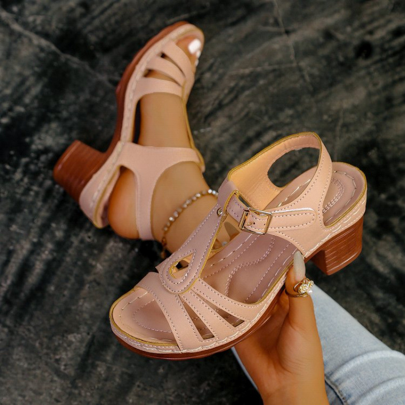 2025 New style of European and American Roman sandals for women in summer, large size for export, sewn, toe exposed, woven, thick high heels, cool Application Scenario