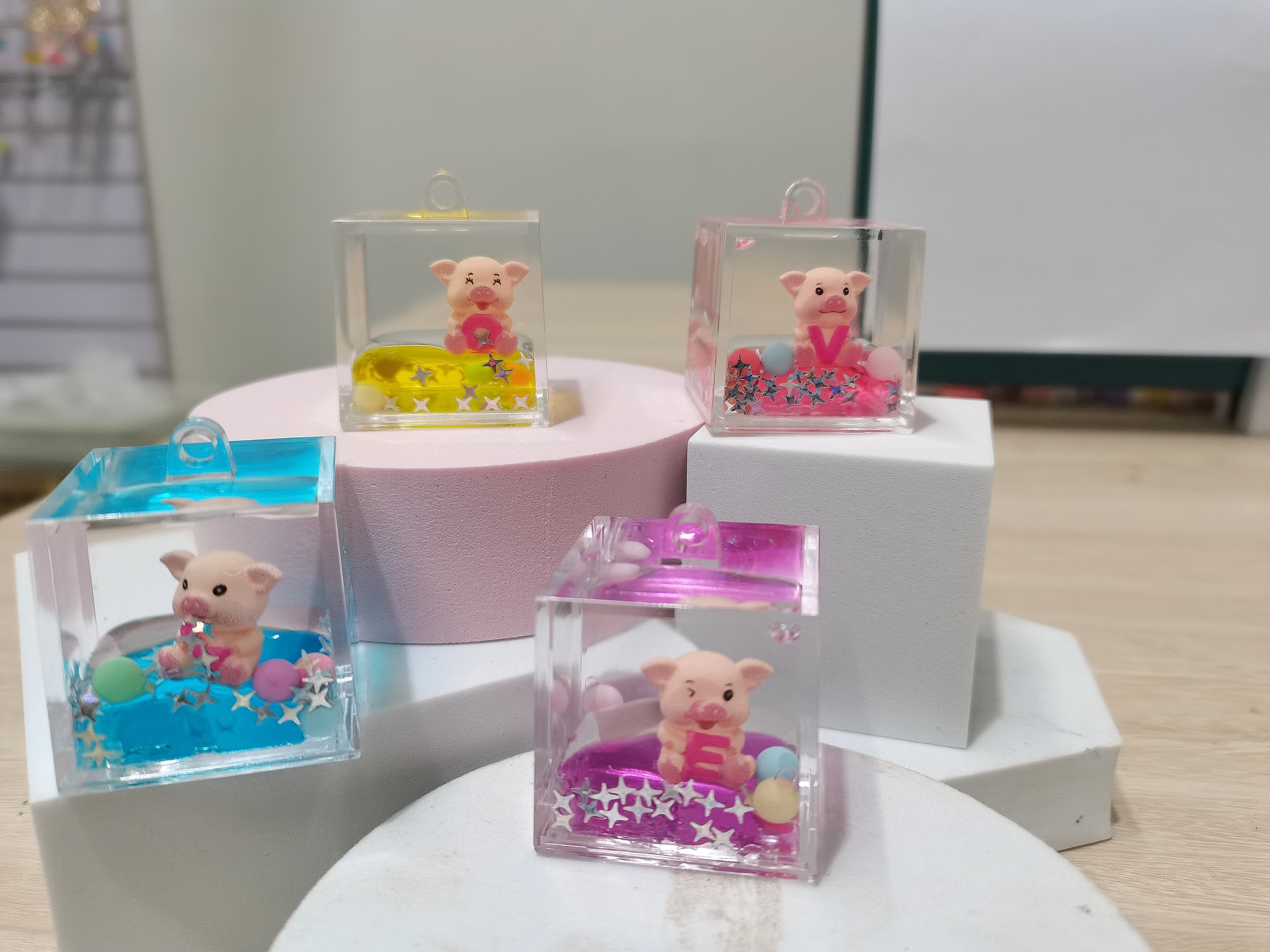 Liquid oil keychain creative floating oil flow sand bottle bag pendant accessory factory direct sales 33 details Picture