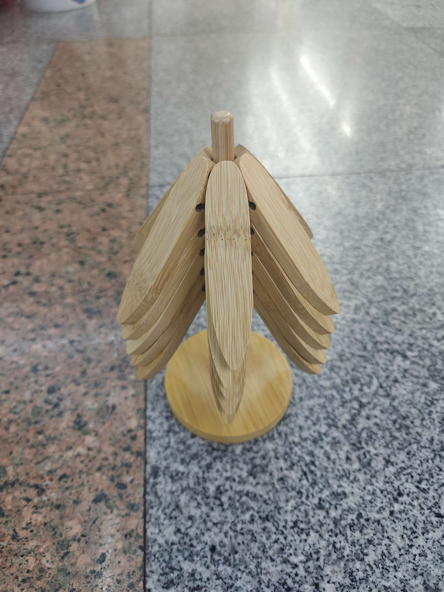 木质工艺品实物图