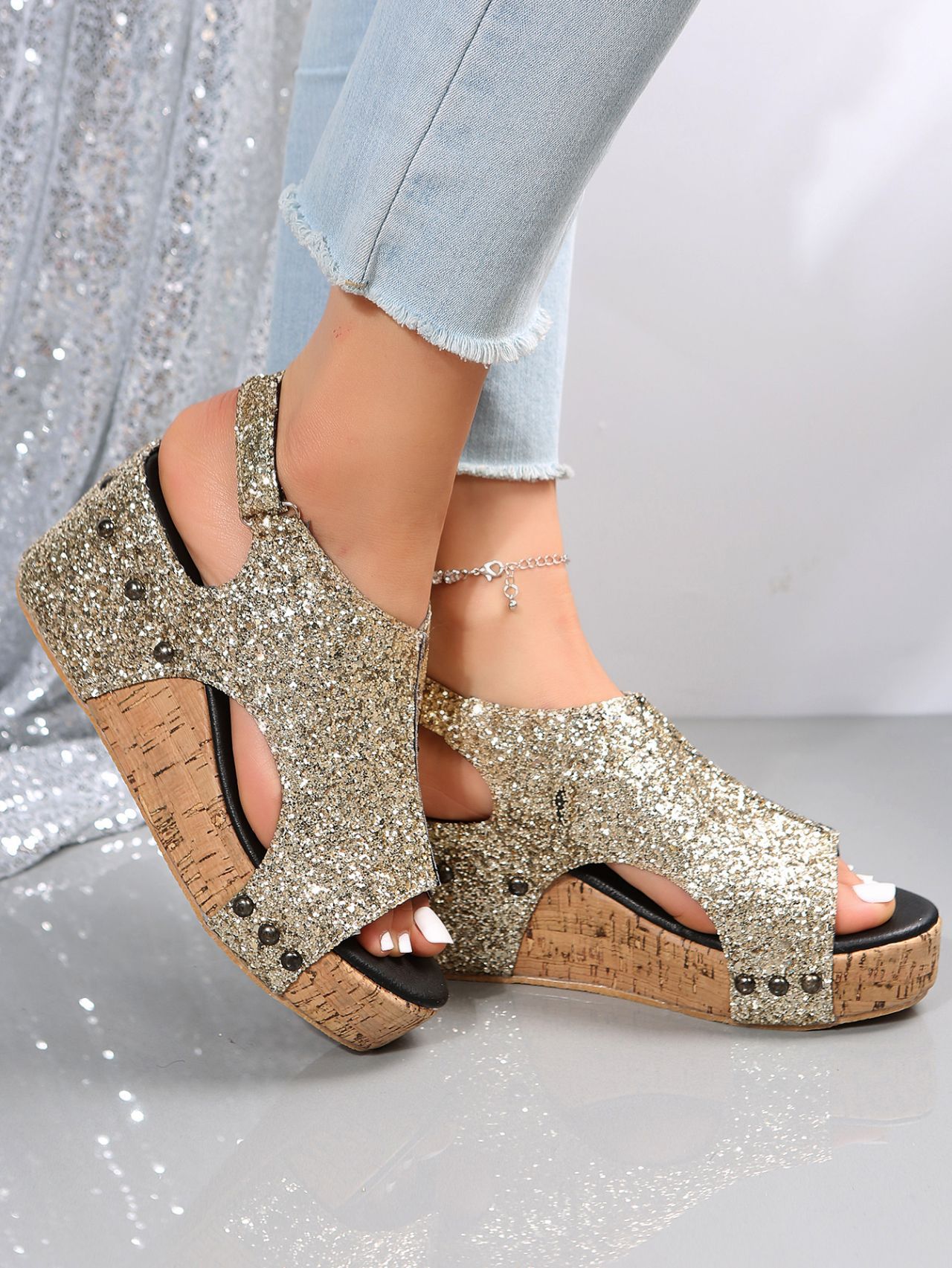 2023 New Spring/Summer large-sized wedge heel thick-soled fish-mouth sandals for women on ebay wish are in stock and available for direct delivery Application Scenario