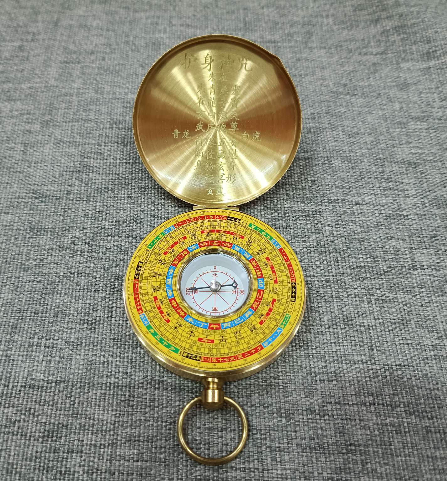 Zhonggong Craft round rotor copper pocket watch with letched fortune bag detail image 4