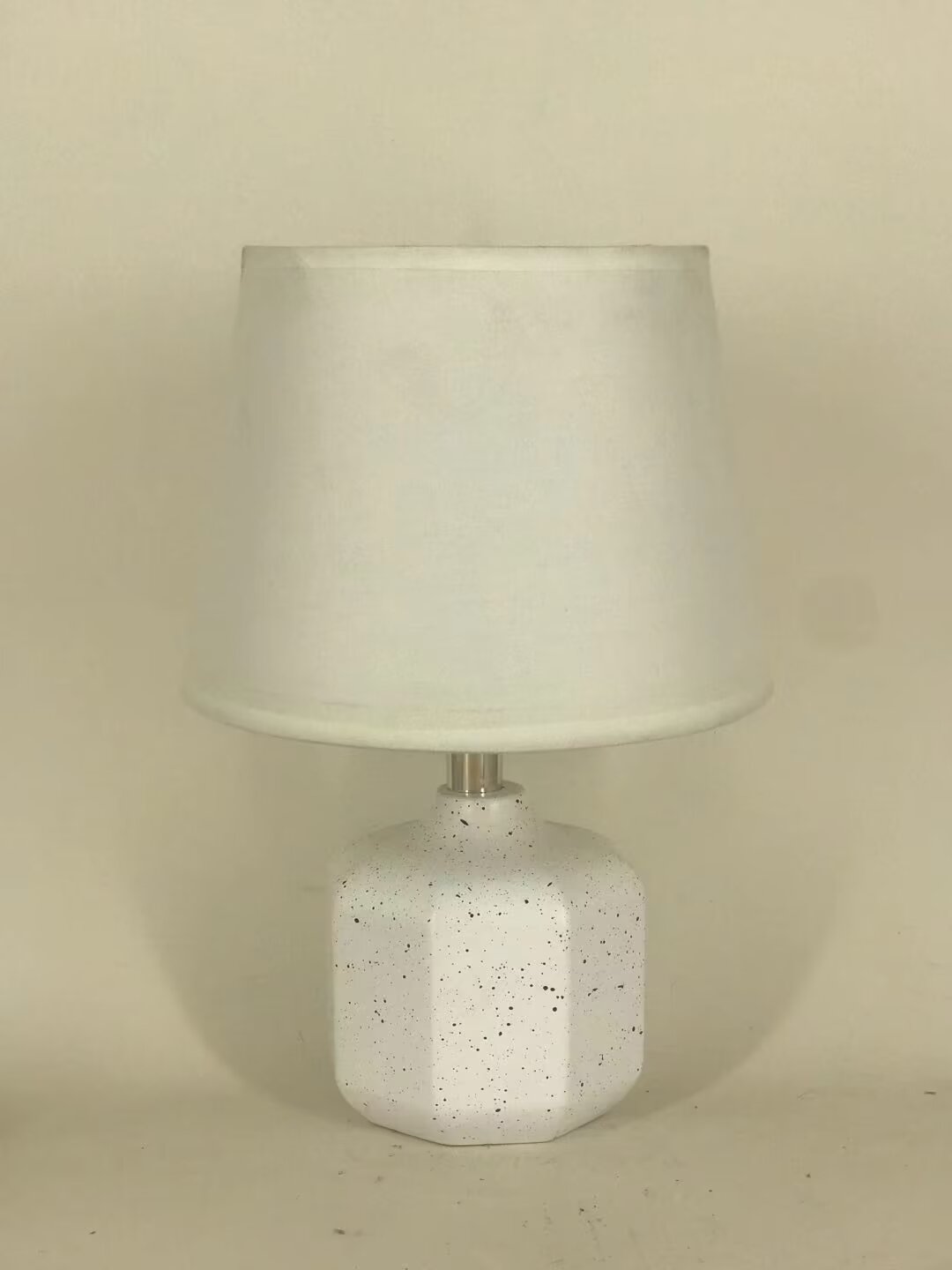 北欧台灯床头轻奢高级感卧室葫芦装饰台灯复古陶瓷创意小夜灯民宿 