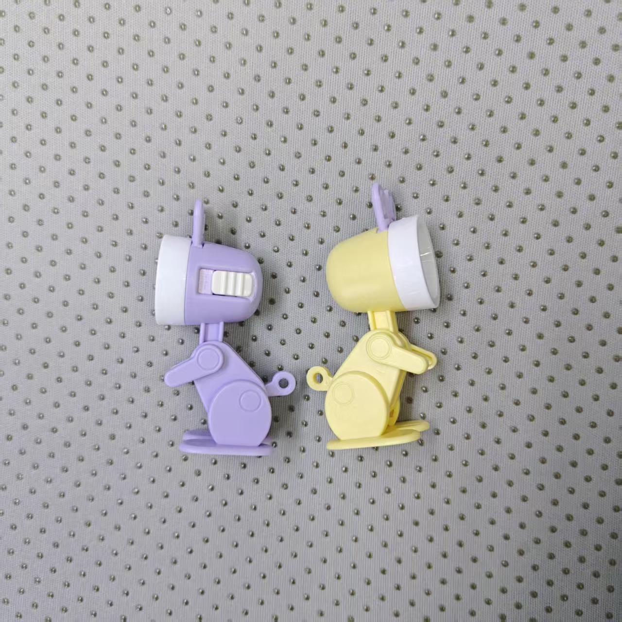 Cute rabbit-shaped night lights available in five colors, both adorable and practical, lighting up a warm night. Factory wholesale Specification image