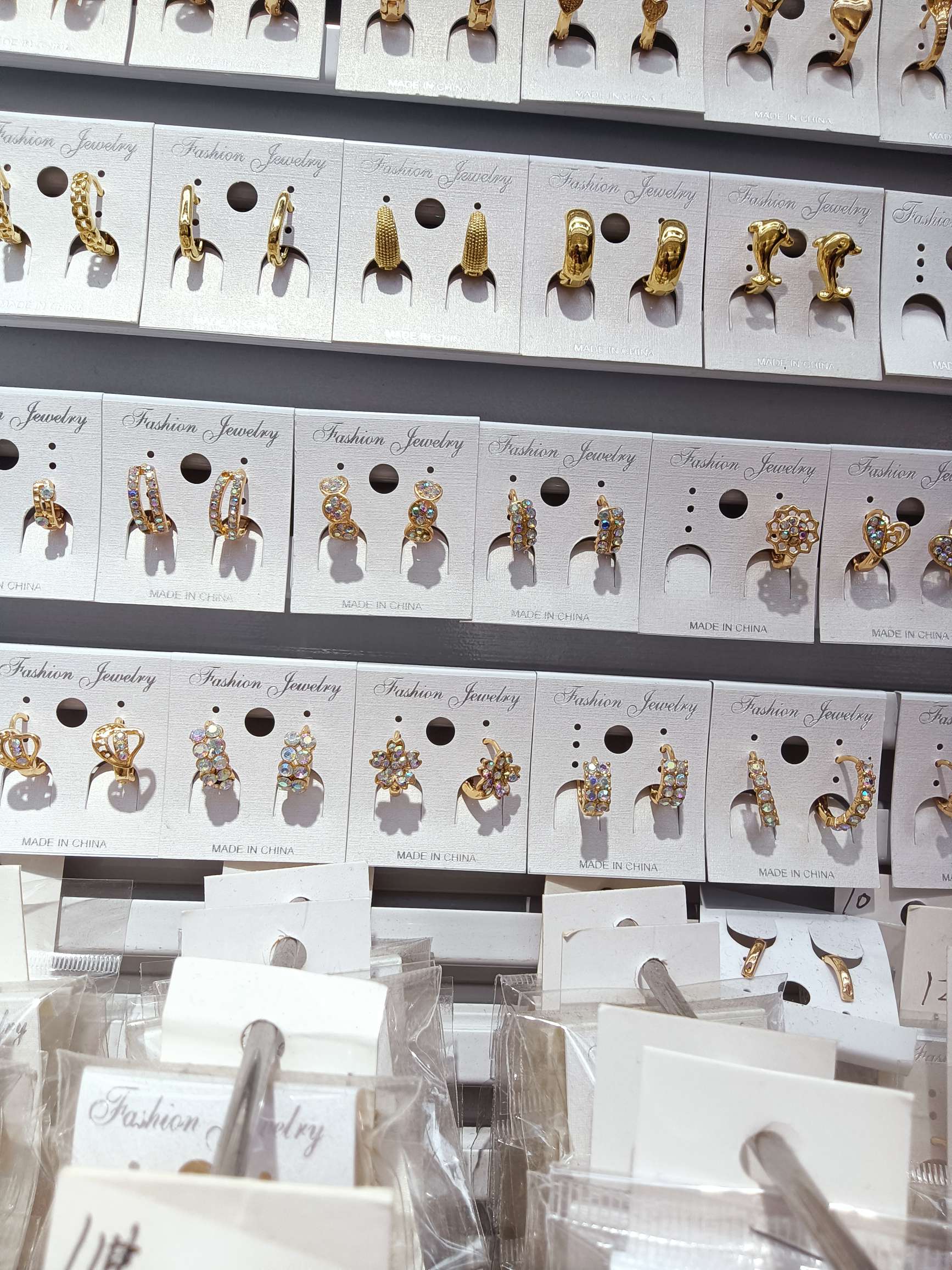 简约耳钉耳针嘻哈饰品女时尚耳饰配饰百搭个性耳环不锈钢嘻哈饰品