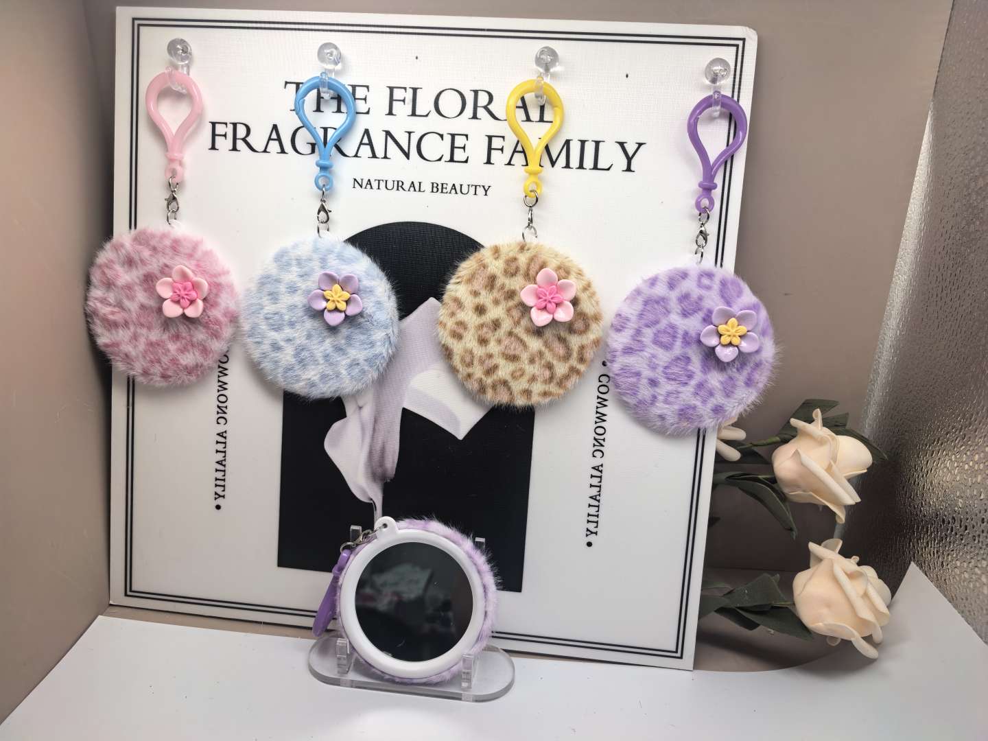 优雅毛绒化妆镜镜子便携桌面美容镜卫生间洗漱用品简约时尚镜子镜子化妆镜镜子毛绒化妆镜镜子化妆镜详情图6