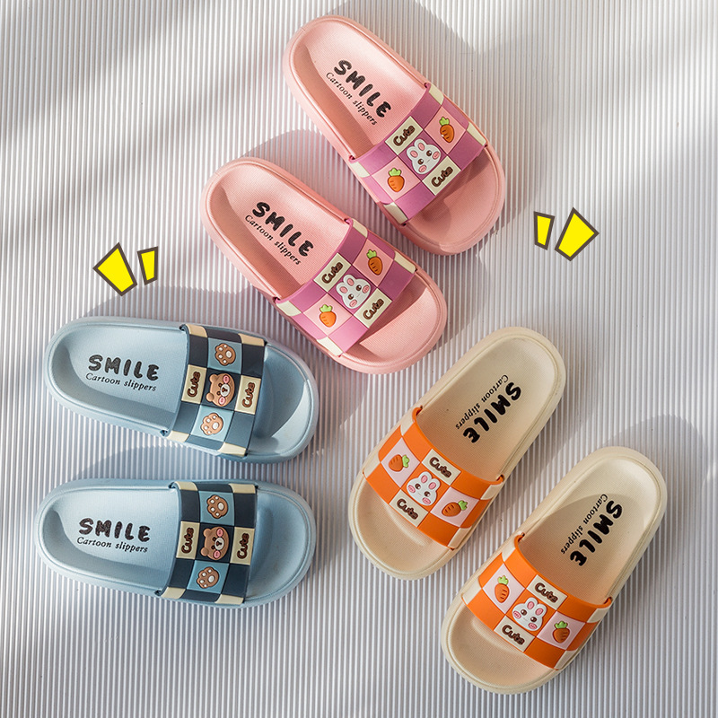 Little Rabbit and Little Bear children's shoes, baby shoes, children's cotton slippers, strawberry cartoon style, comfortable and anti-slip, suitable for learning to walk, summer cool slippers detail image 3