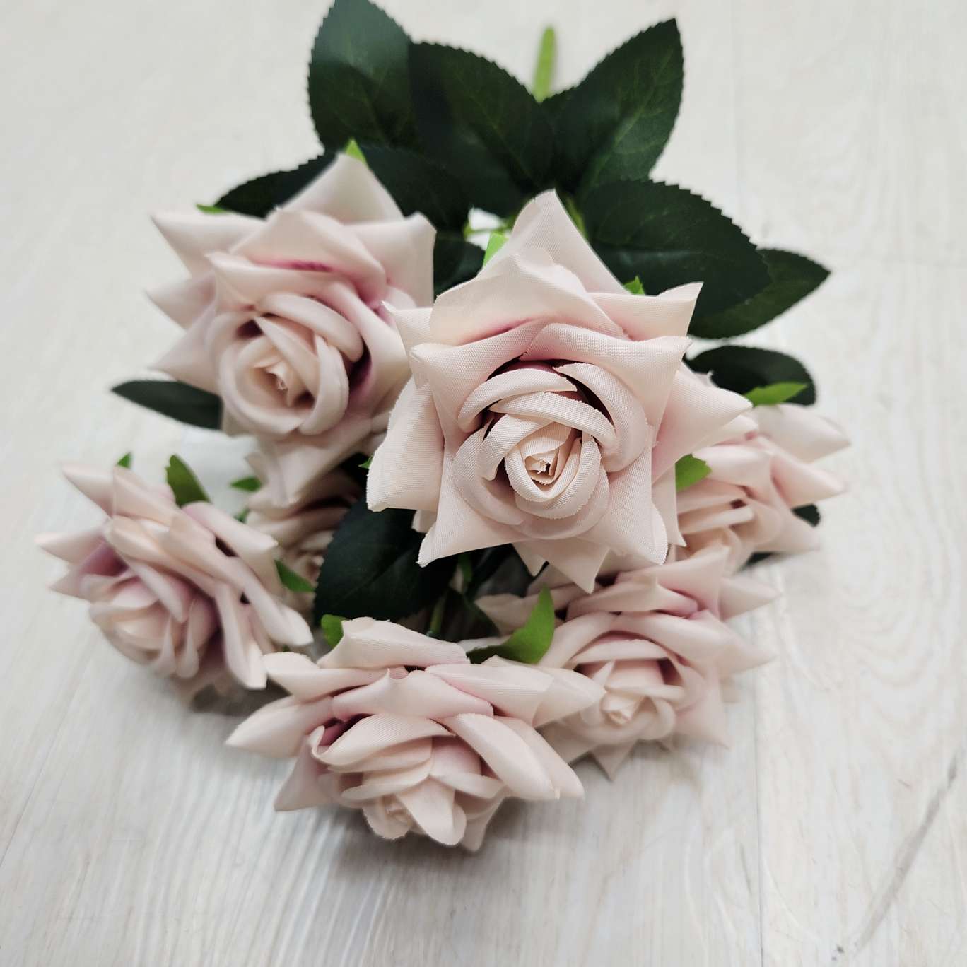 7-head 4-corner mid-rolled edge office simulation rose pole torch carnival night guide tool electroplated crochet bouquet cultural gardening decoration Application Scenario