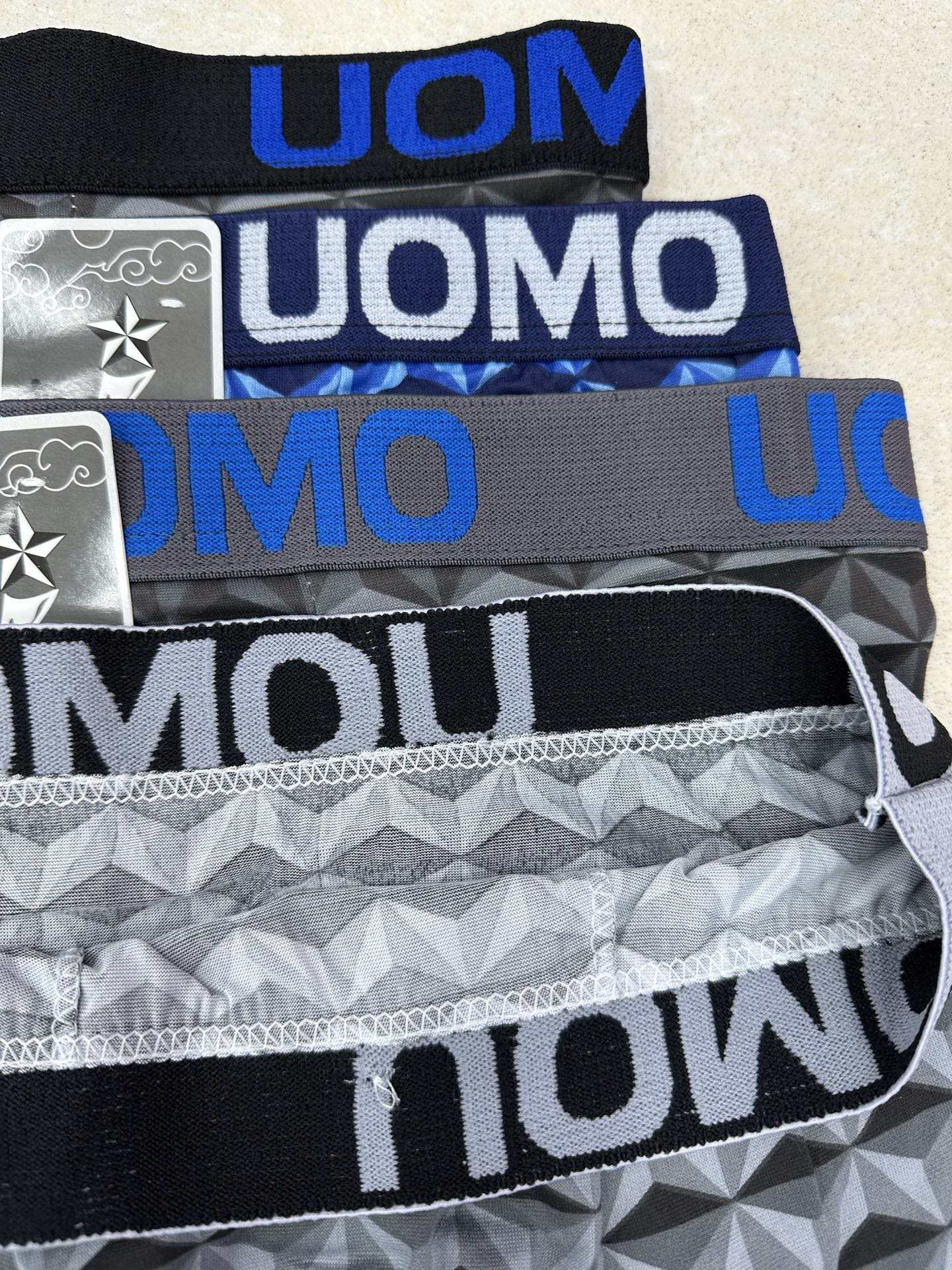 We offer a wide variety of styles of men's briefs for export to Africa and the Middle East at extremely low prices. Custom-made men's underwear is available Application Scenario