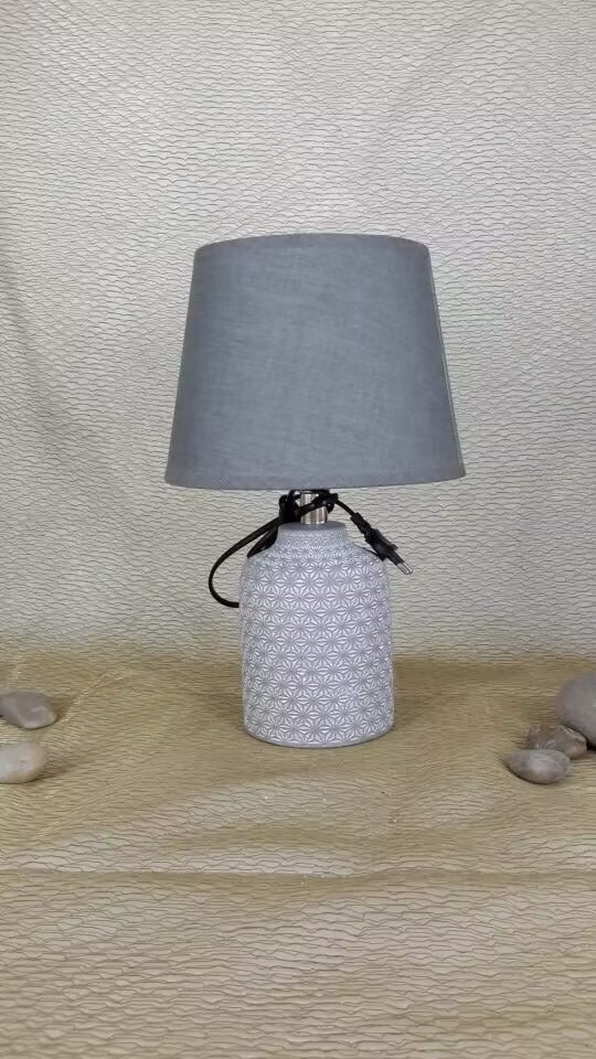 北欧台灯床头轻奢高级感装饰台灯复古陶瓷创意小夜灯民宿 