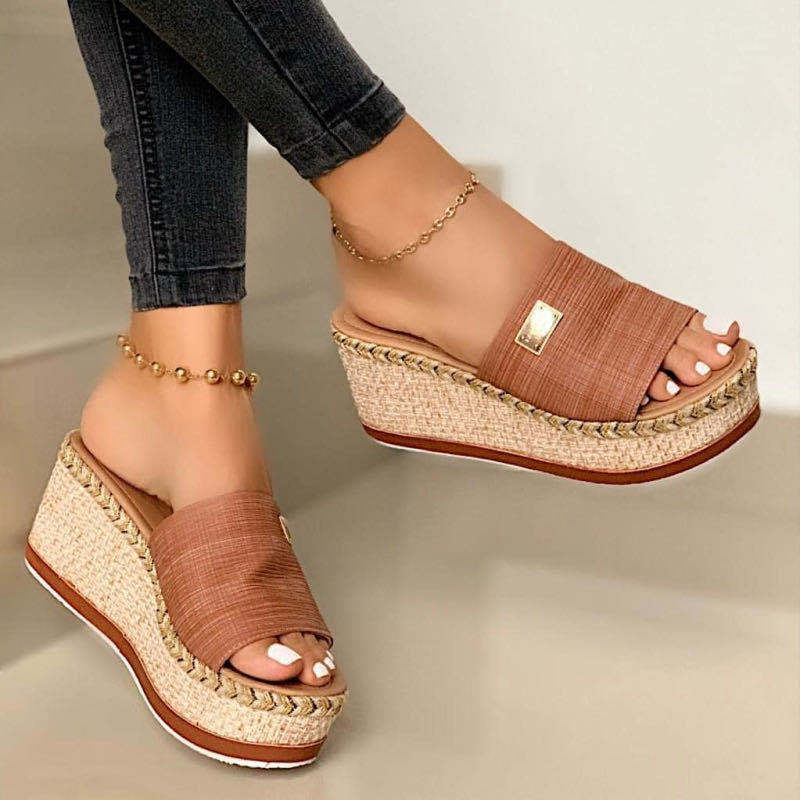 2022 Summer export Europe and America new style thick-soled wedge heel slippers for women, plus-size one-piece sandals for women Specification drawing