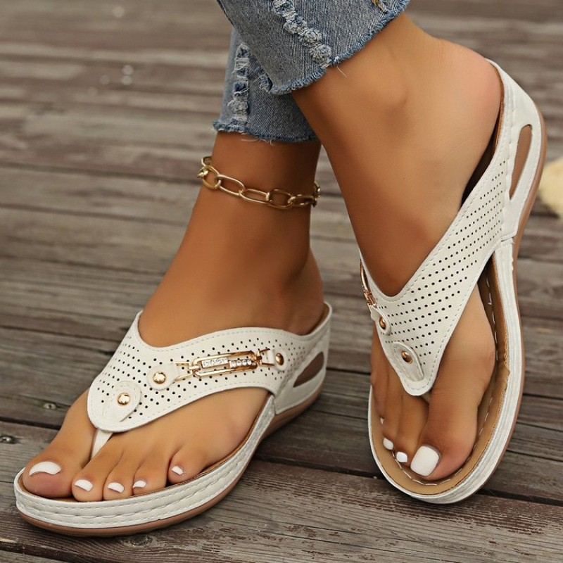 New cross-border large-sized women's wedge heel flip-toe sandals with European and American style, casual and comfortable polyurethane sole wish Item Picture