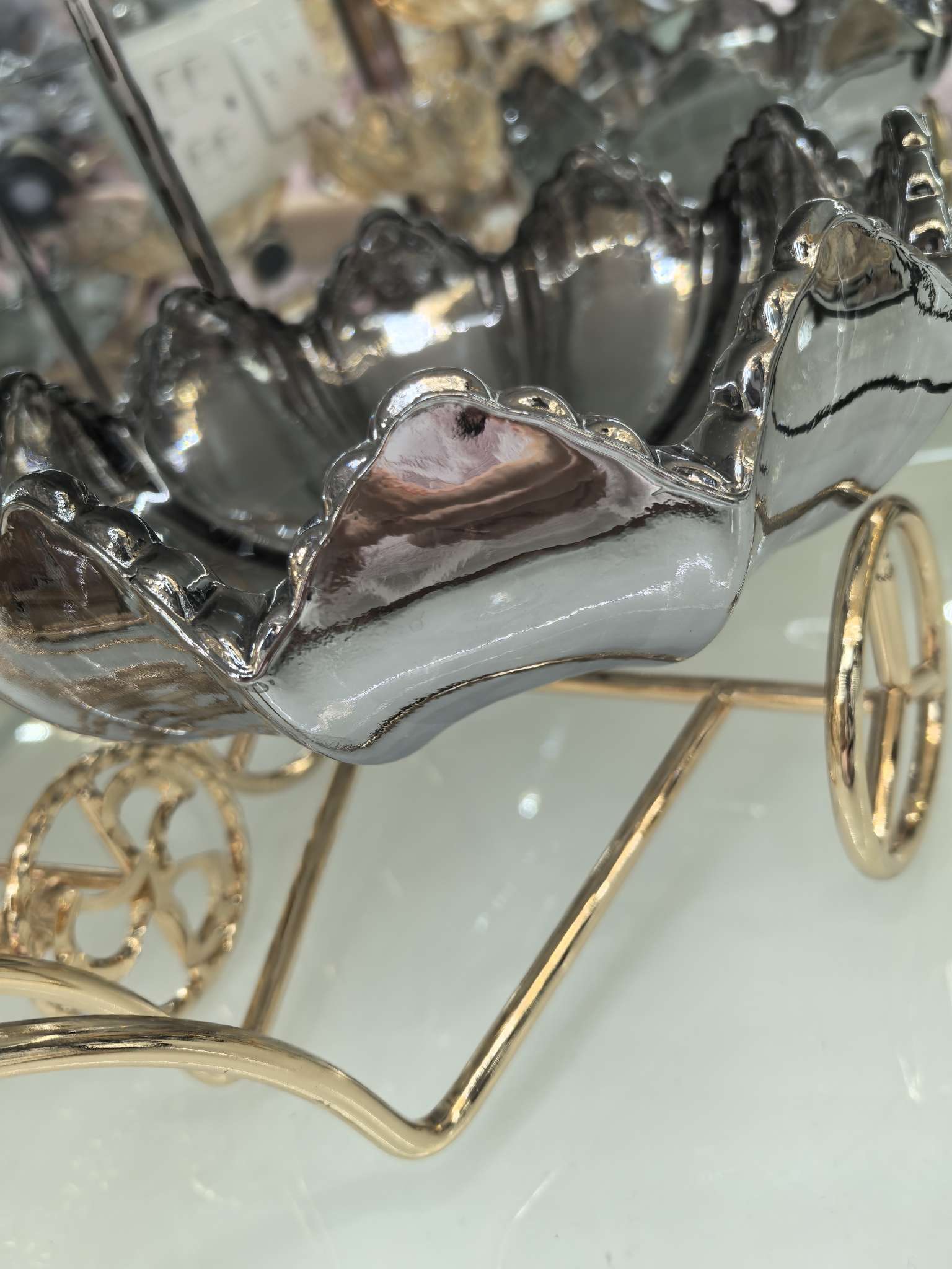 精美玻璃工艺品礼品 自行车架子果盘，可以放糖果，水果，好看实用高端，物美价廉详情图3