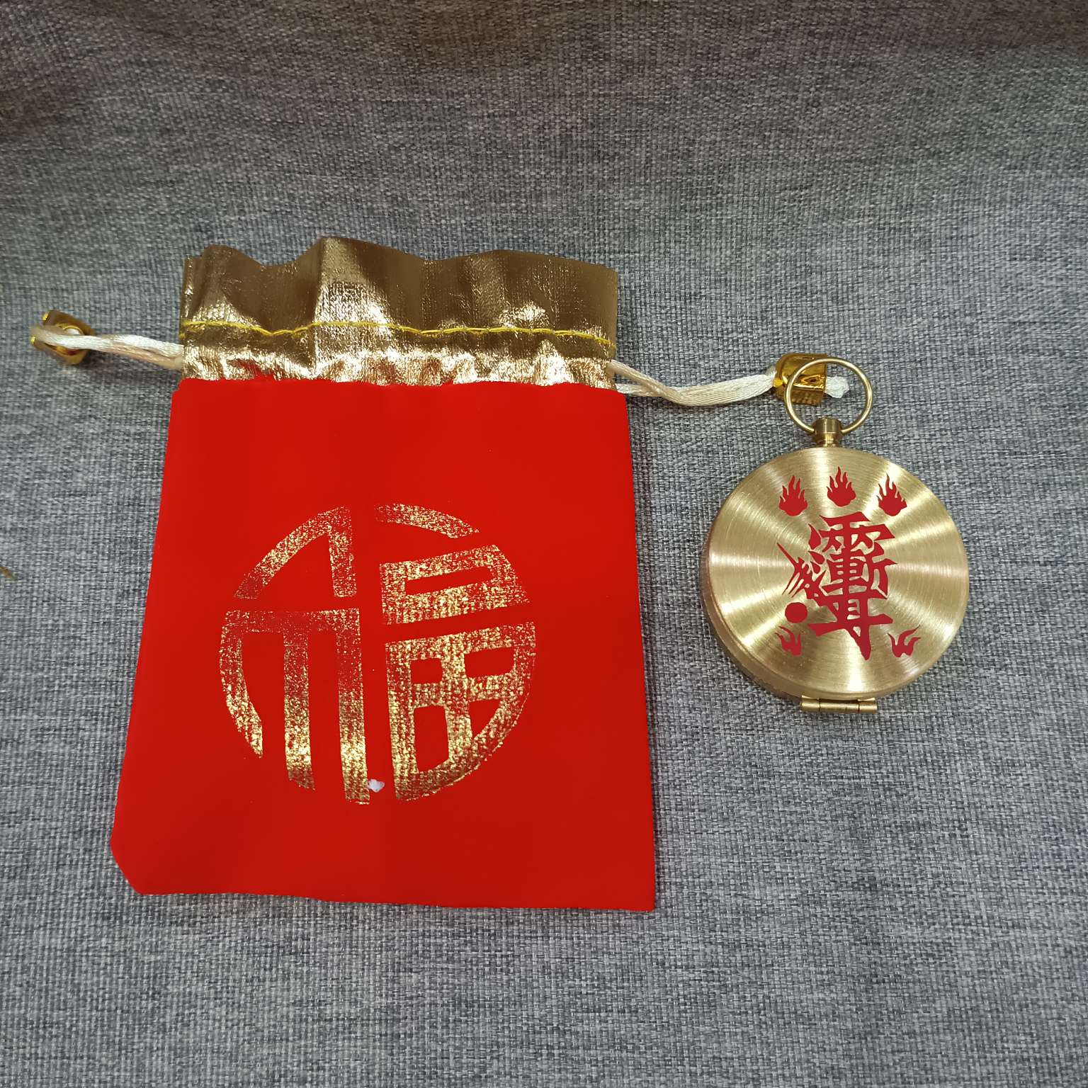 Zhonggong Craft round rotor copper pocket watch with letched fortune bag Item Picture