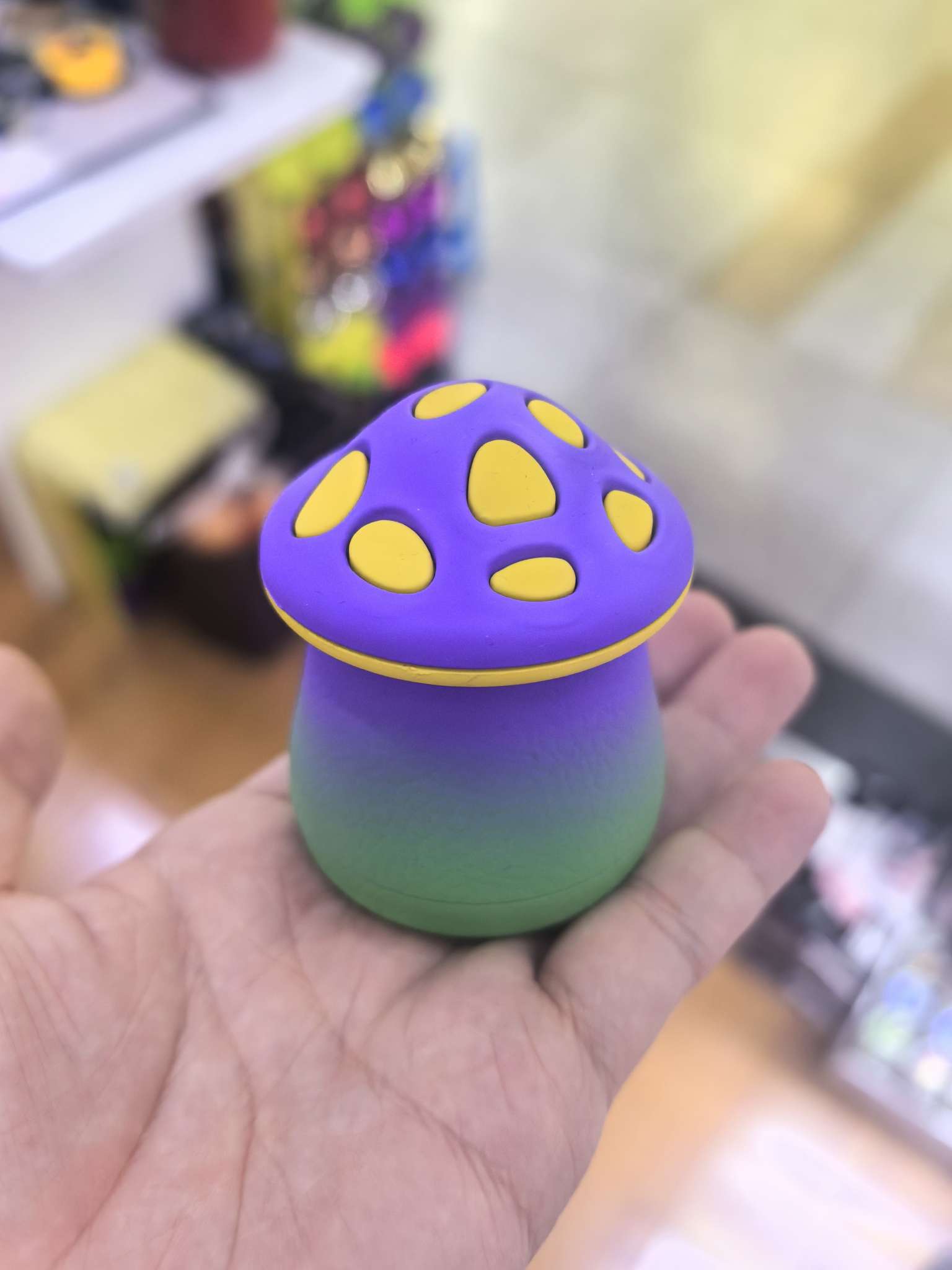 日用百货打火机烟具多功能便携防风火焰实用家庭户外用品白底实物图