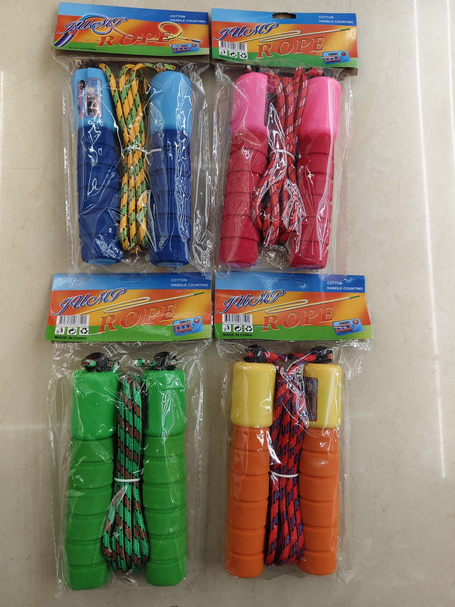计时跳绳一件200个，4个颜色混装，单个OPP袋包装带吊卡