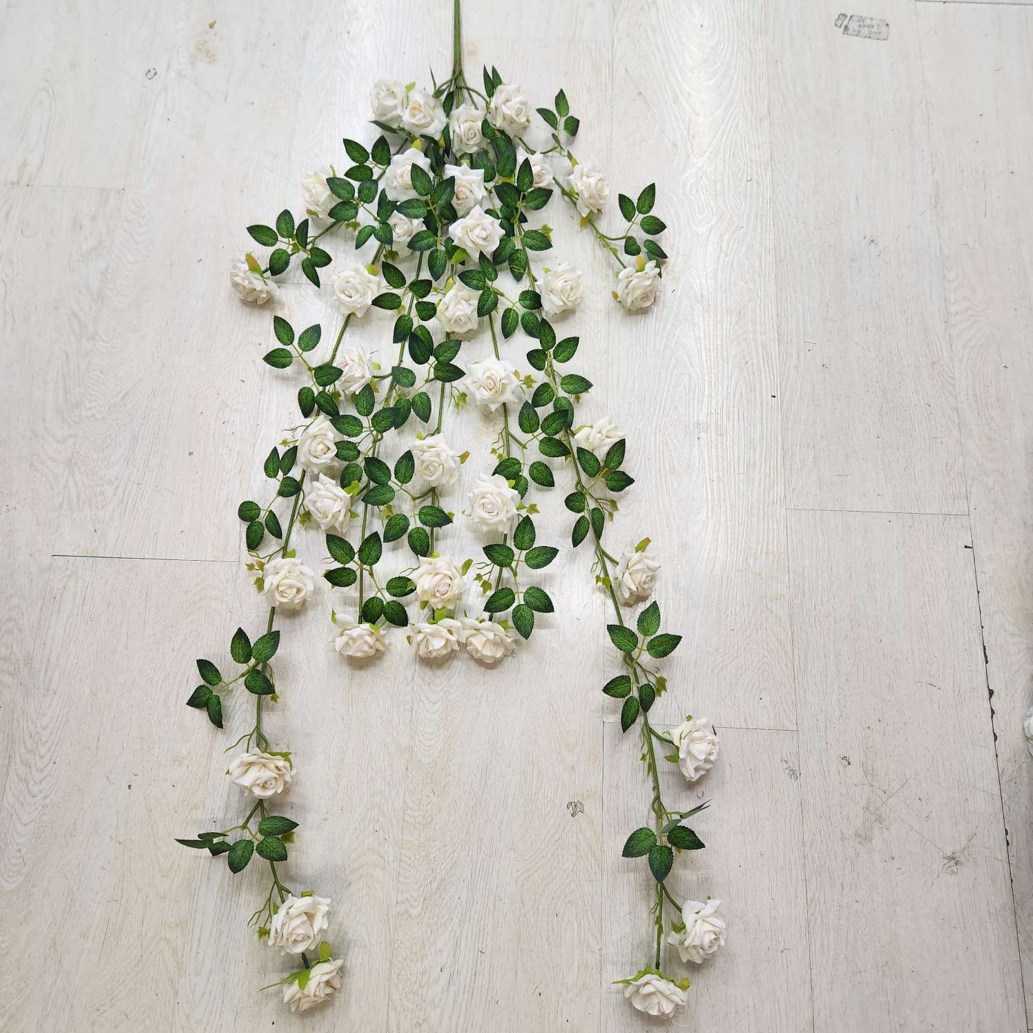 7叉绒布玫瑰壁挂办公仿真园艺玫瑰花杆火把狂欢夜导具电镀钩织花束装饰品详情图9