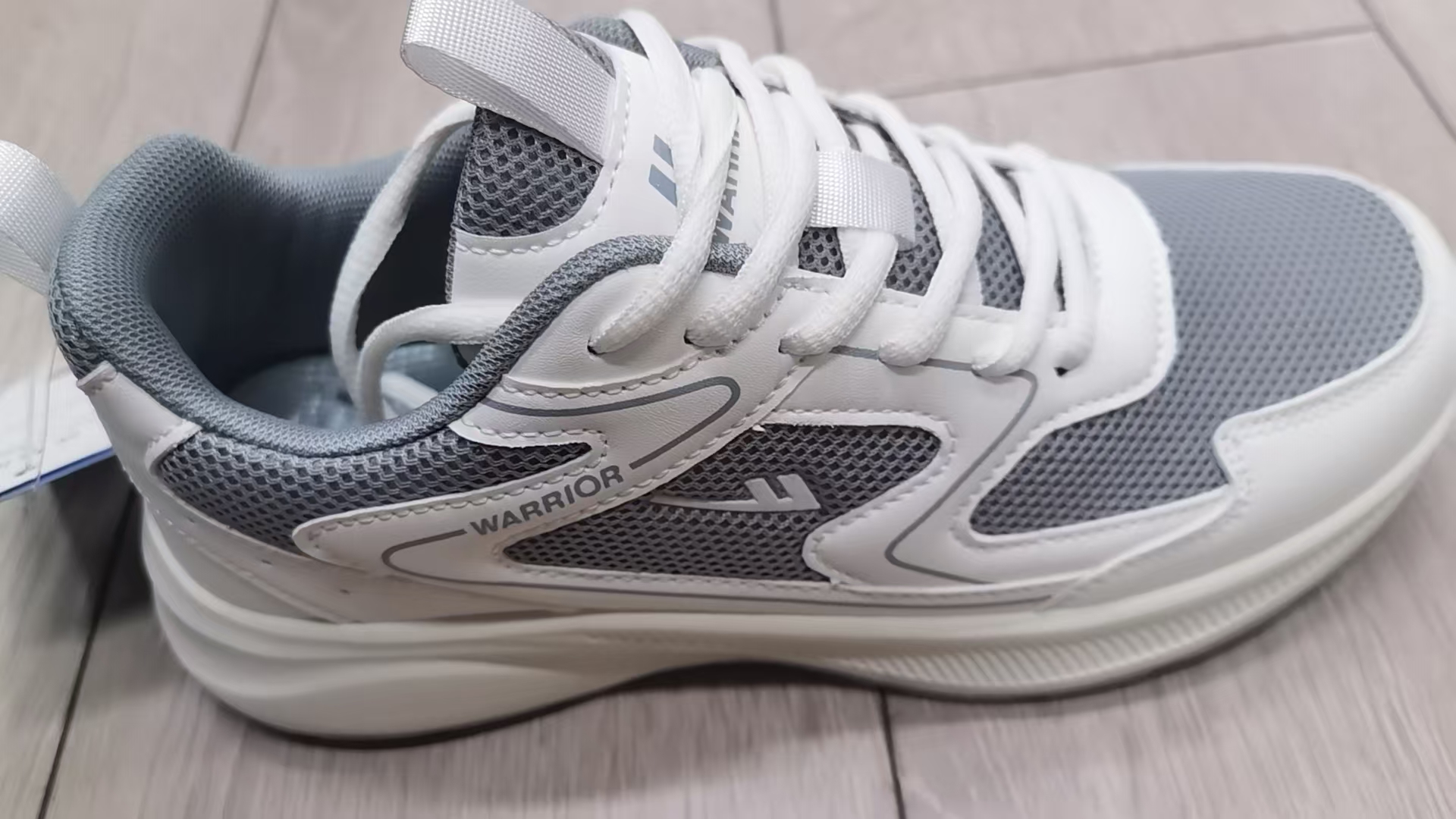 上海回力成人运动鞋跑鞋零售