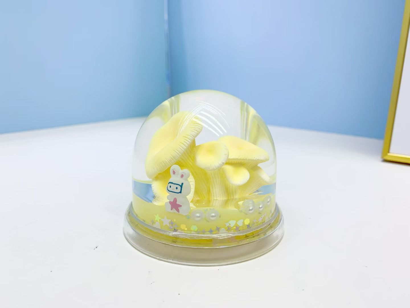 AAA蘑菇文镇，亚克力油滴工艺品细节图