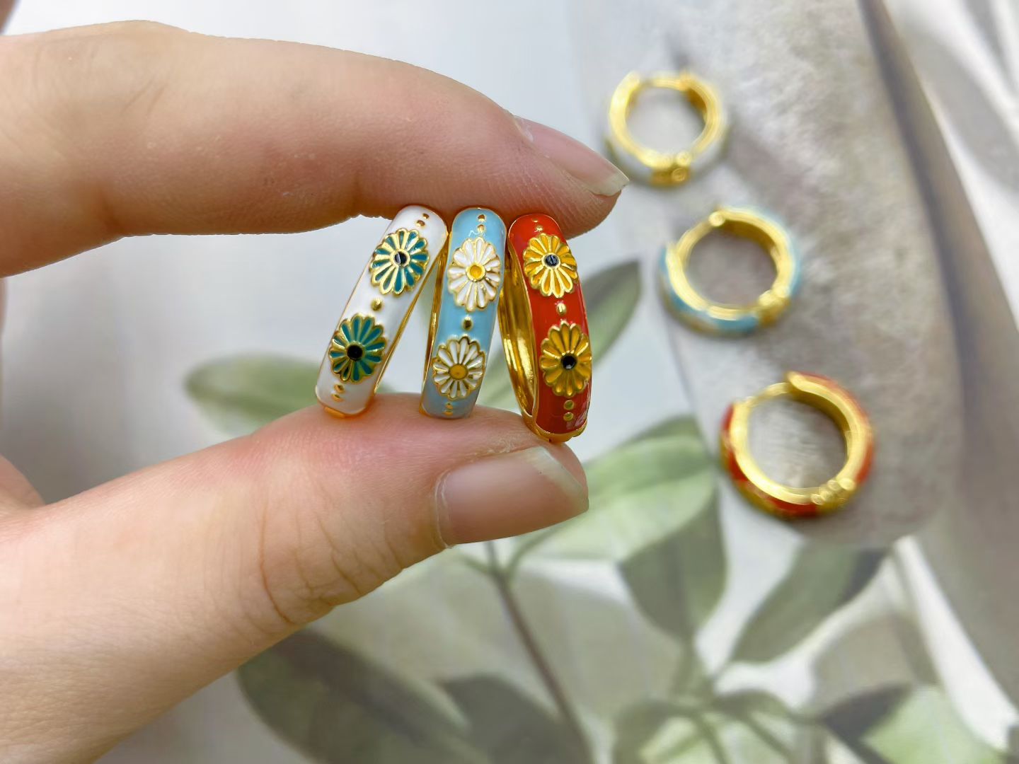 European and American colored oil drop enamel earrings, dopamine diamond-shaped checkered earrings, new Chinese style details Picture