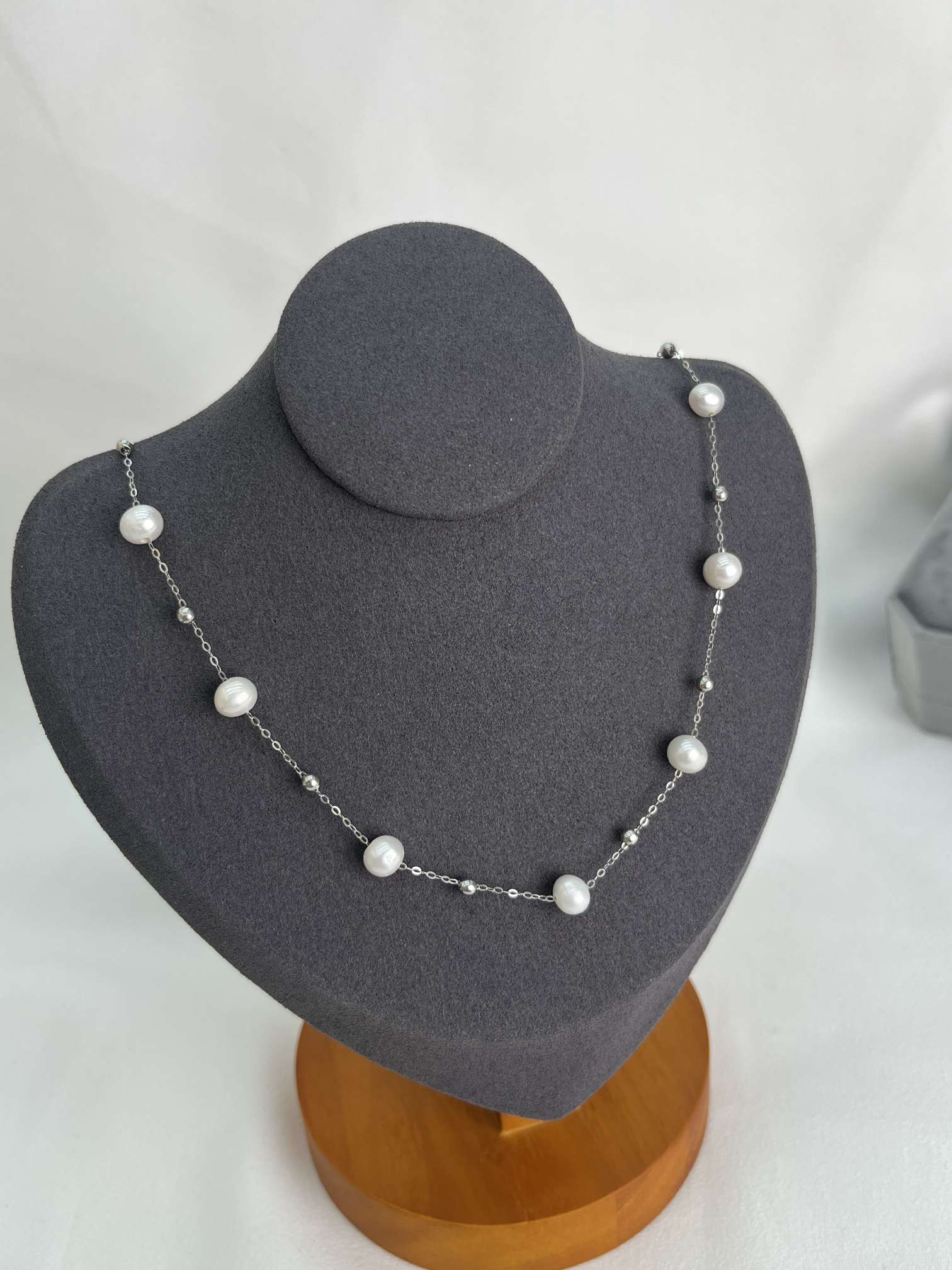 The S925 silver chain of the popular fashion "Full Sky Stars" natural pearl necklace can be adjusted in multiple ways and is a perfect layering tool Specification image