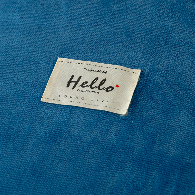New cross-border e-commerce bestsellers for Spring/Summer 2025, new milk fleece and lamb fleece warm and thick winter quilt with milk details Picture