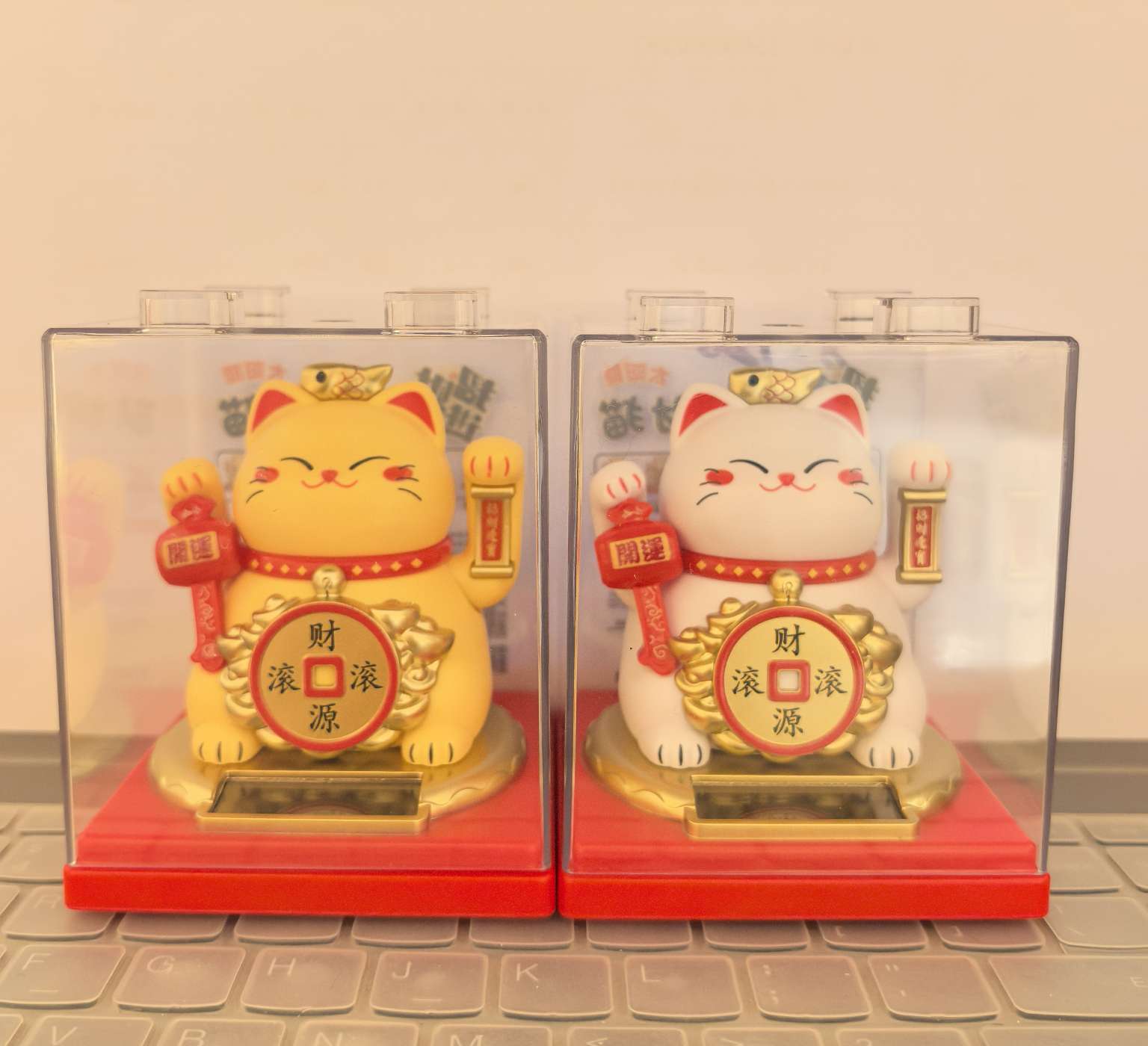 工艺品礼品塑料太阳能招财猫公仔装饰品