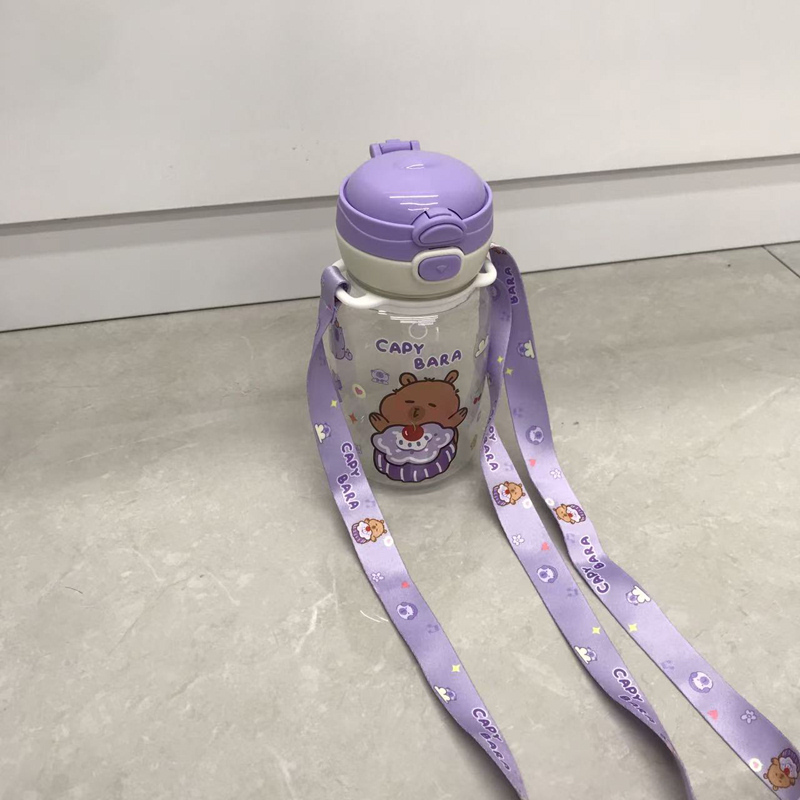 卡皮巴拉萌趣吸管杯 带背带便携水豚杯 多款式少女心大容量学生高颜值随手杯详情4