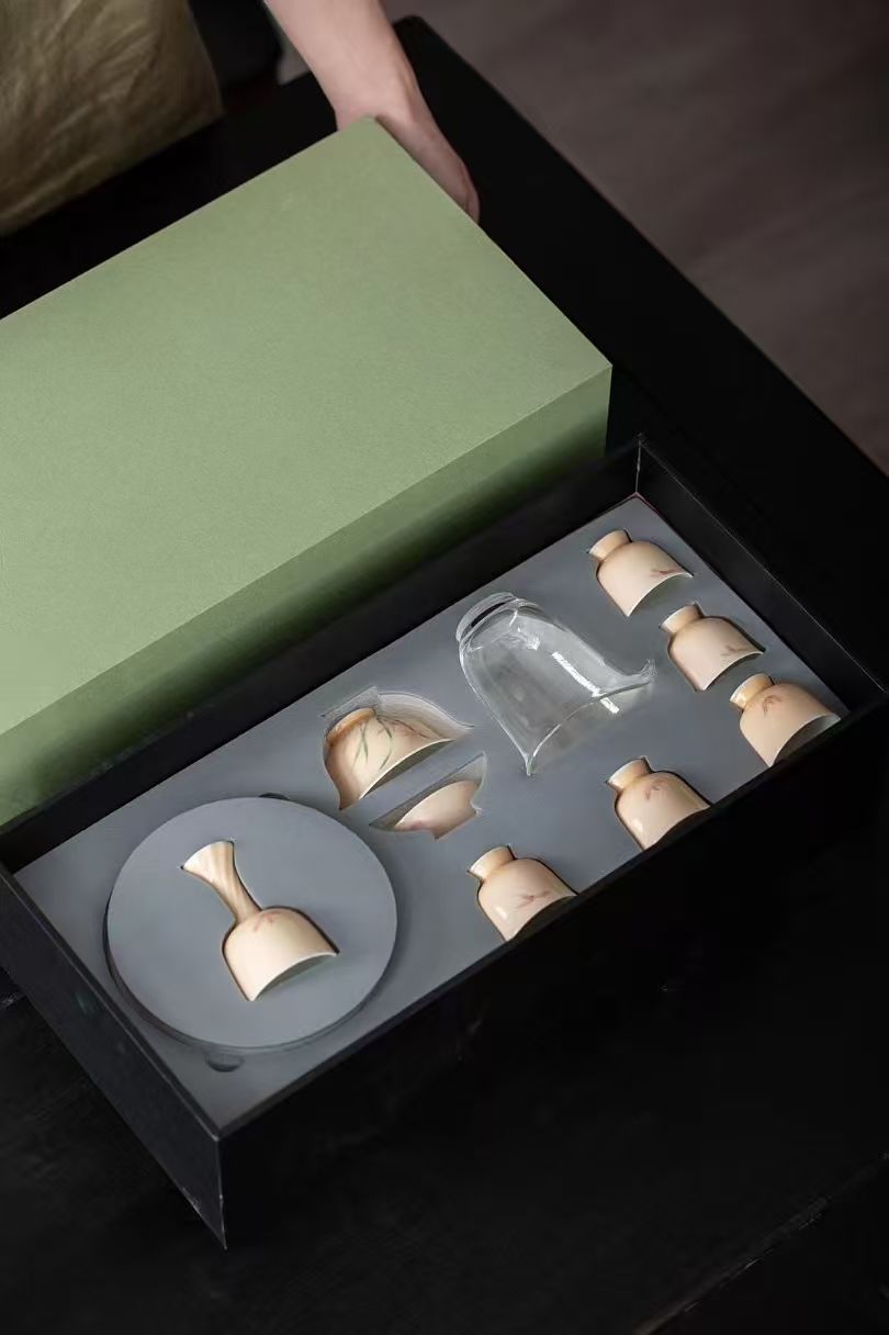 白瓷手绘姜黄兰花系列9头套组配礼盒商务礼品茶具套装详情3