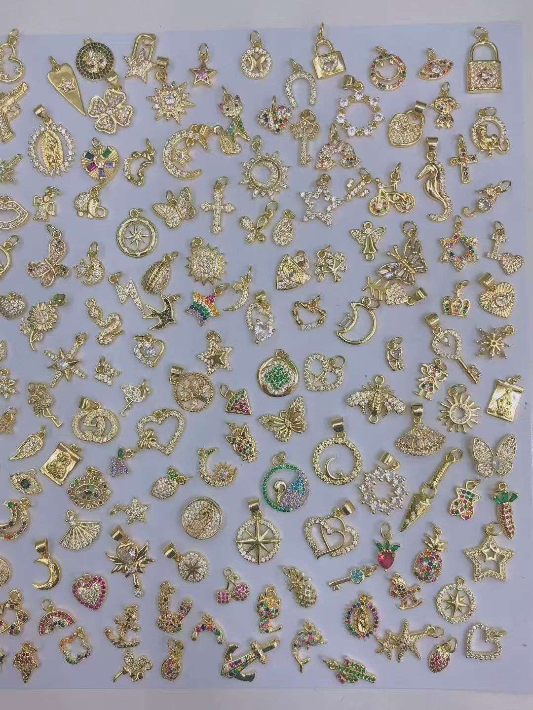 Gold and silver retro and elegant zircon inlaid hollowed-out clothing buckle beaded bracelet diy accessory Specification image