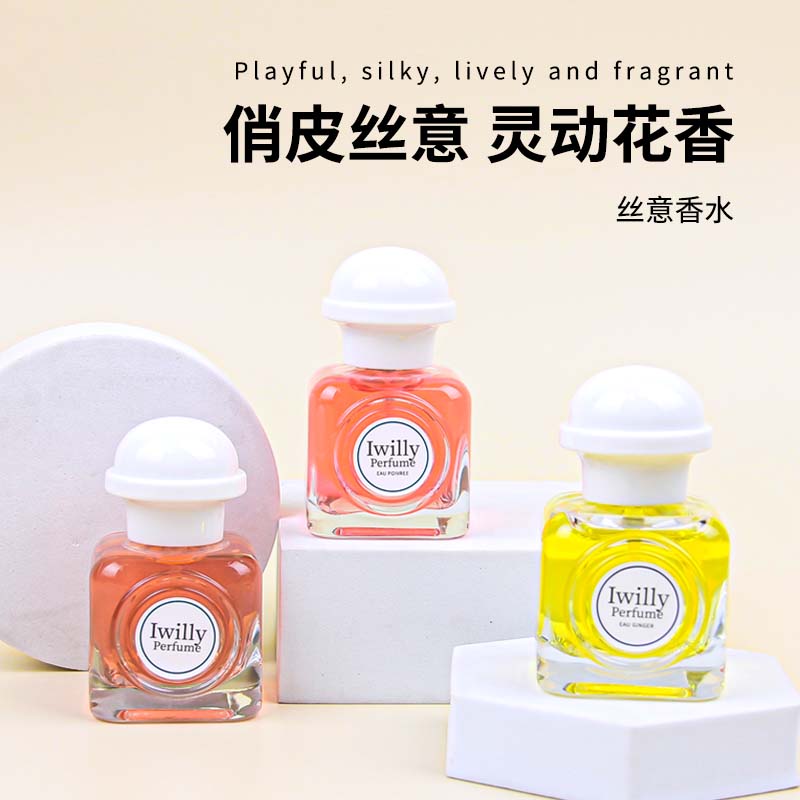 إنها من طراز Perfume Berfume وهي عبارة عن عطر خفيف مزخرف من الخراء