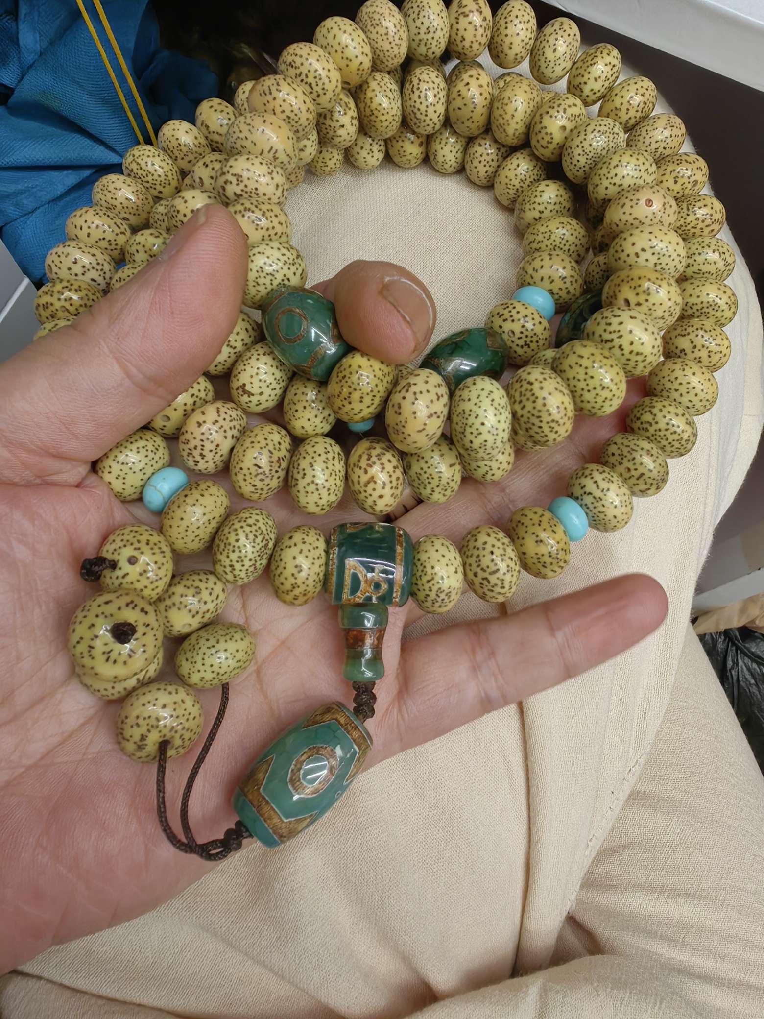 批发原生态海南鸡油黄星月菩提108颗长串老型桶黄金籽文玩佛珠男 详情图6