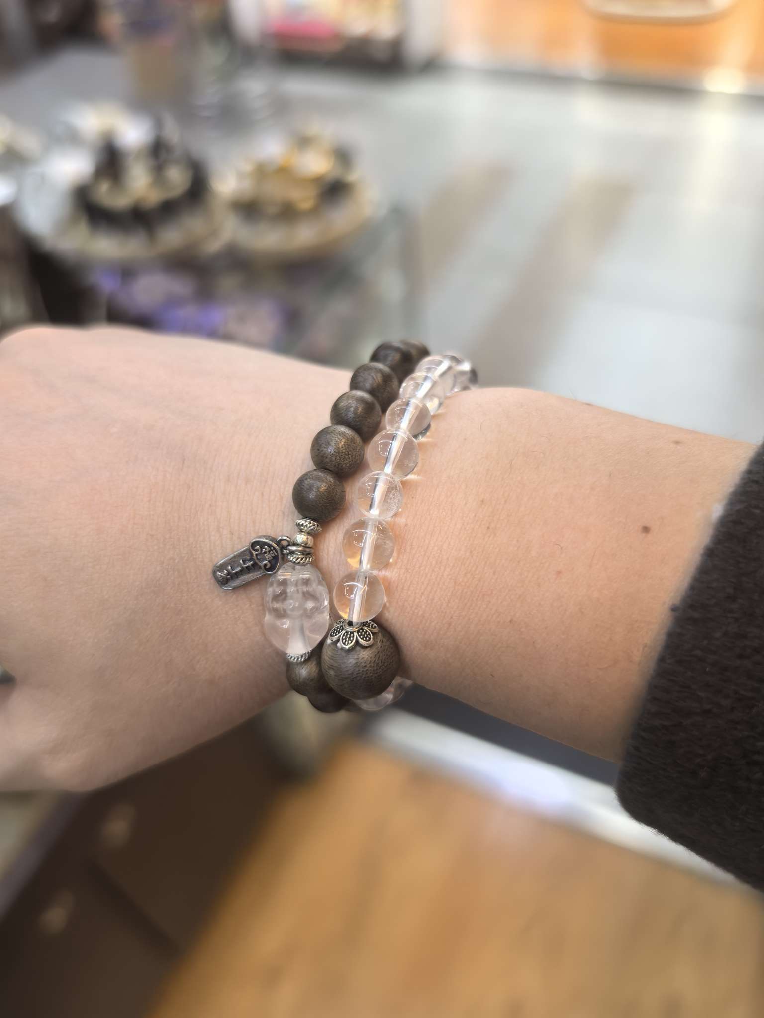 He Xiang Zhu bracelet, a cultural collectible with eighteen beads, a hand-woven multi-color bracelet, a decorative bracelet, a cultural collectible bracelet detail image 3