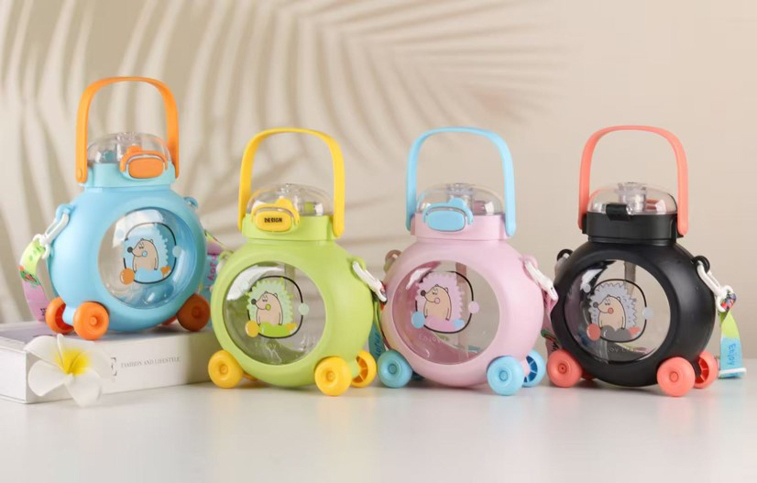 卡通刺猬滚轮手提吸管杯 儿童趣味玩具造型水杯 便携背带防漏大容量萌趣饮水壶详情2