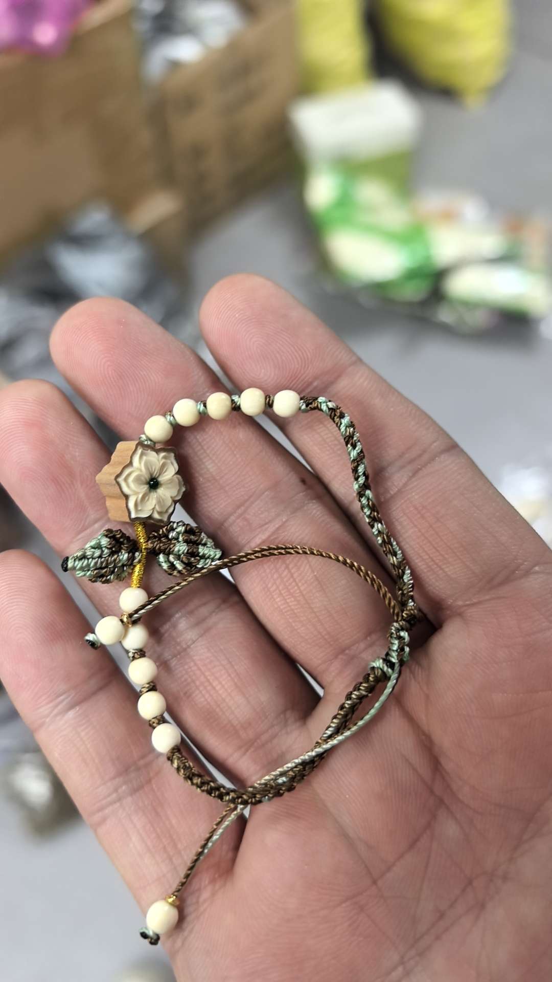 Mammoth Tooth Old Mountain Sandalwood bracelet