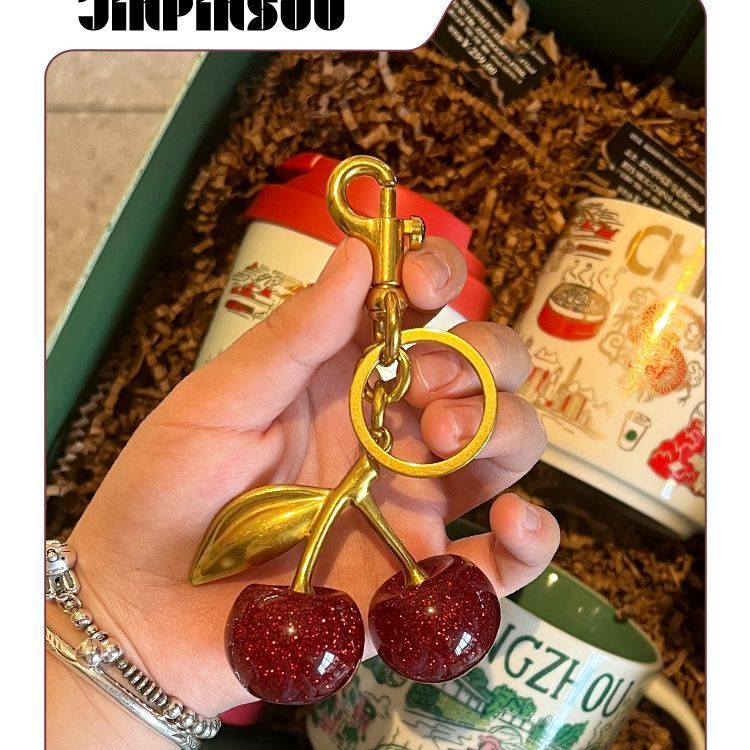 ins新款高级水晶樱桃钥匙扣包包挂件女包饰品精美汽车情人节礼物钥匙扣
